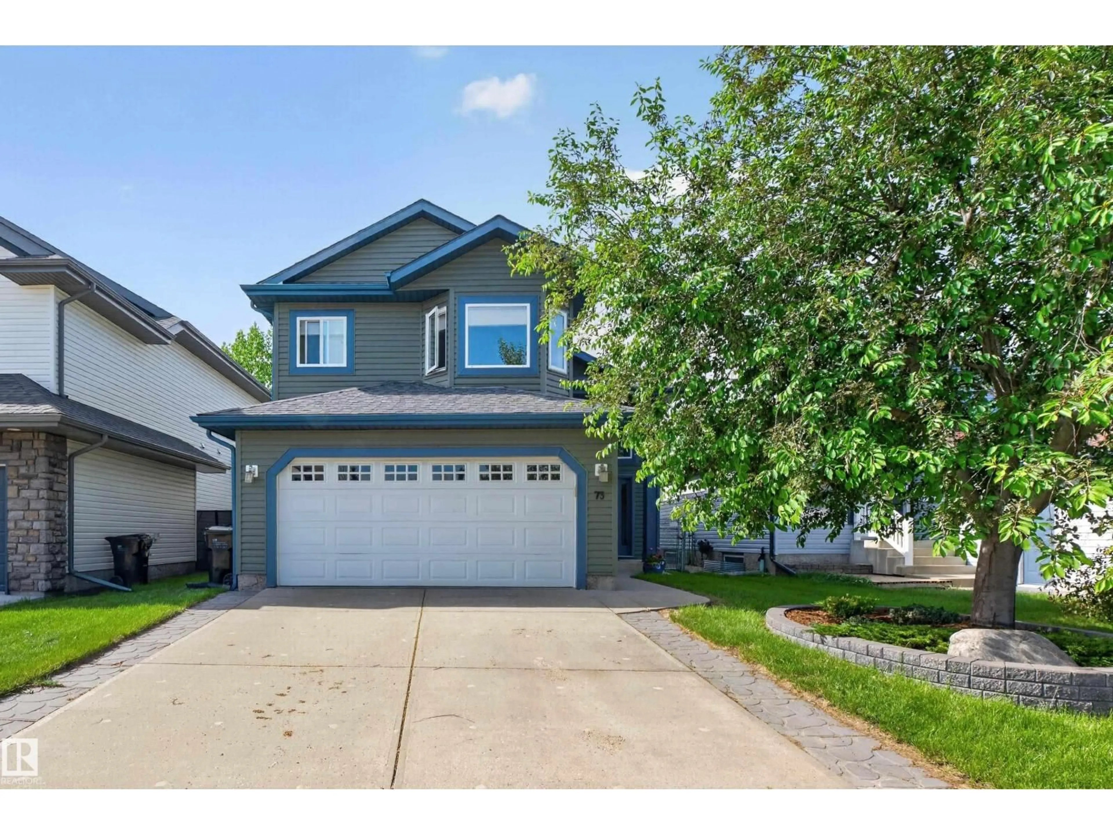 Home with vinyl exterior material, street for 73 CAVAN CR, Sherwood Park Alberta T8H2K6