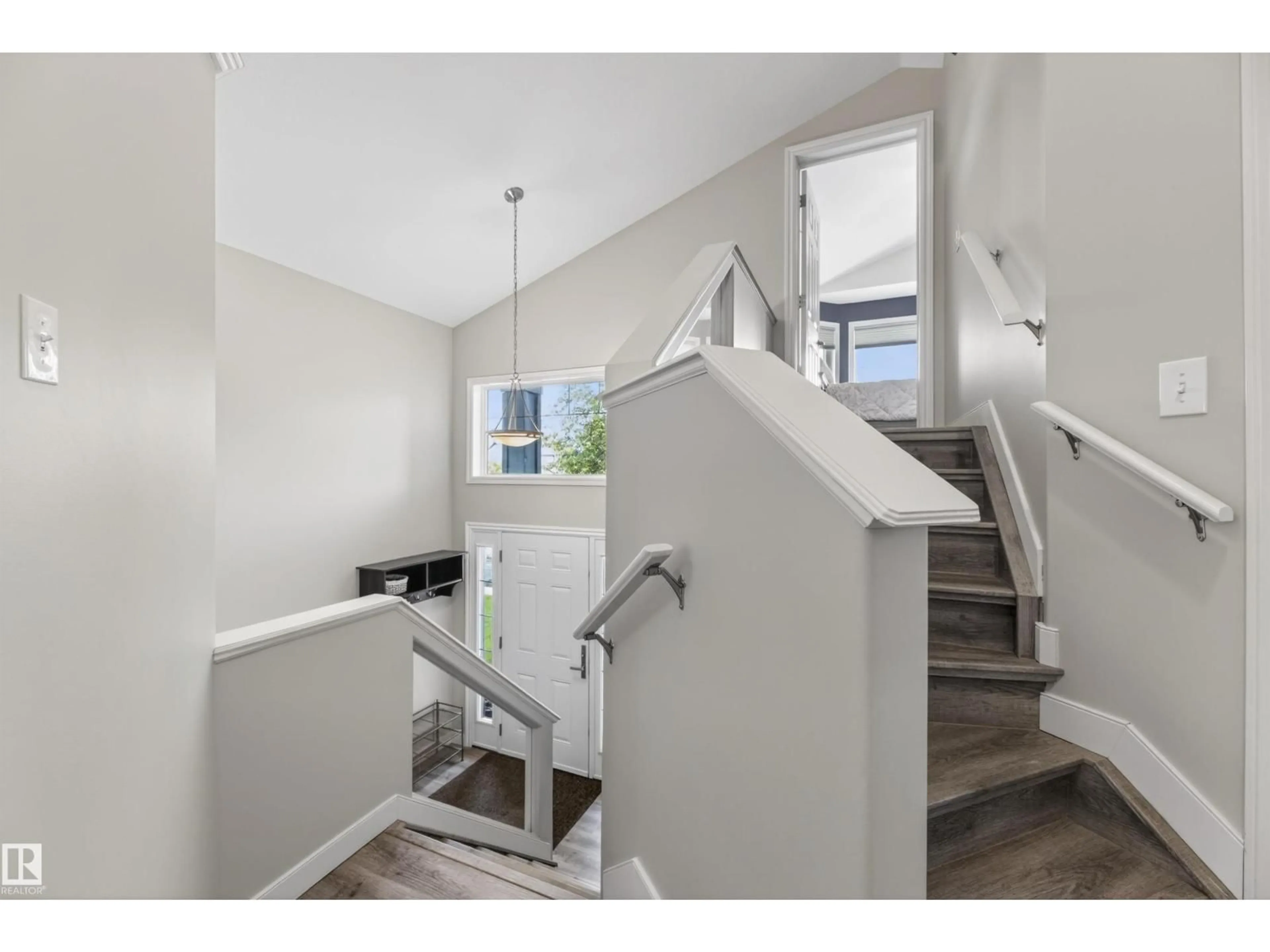 Stairs for 73 CAVAN CR, Sherwood Park Alberta T8H2K6