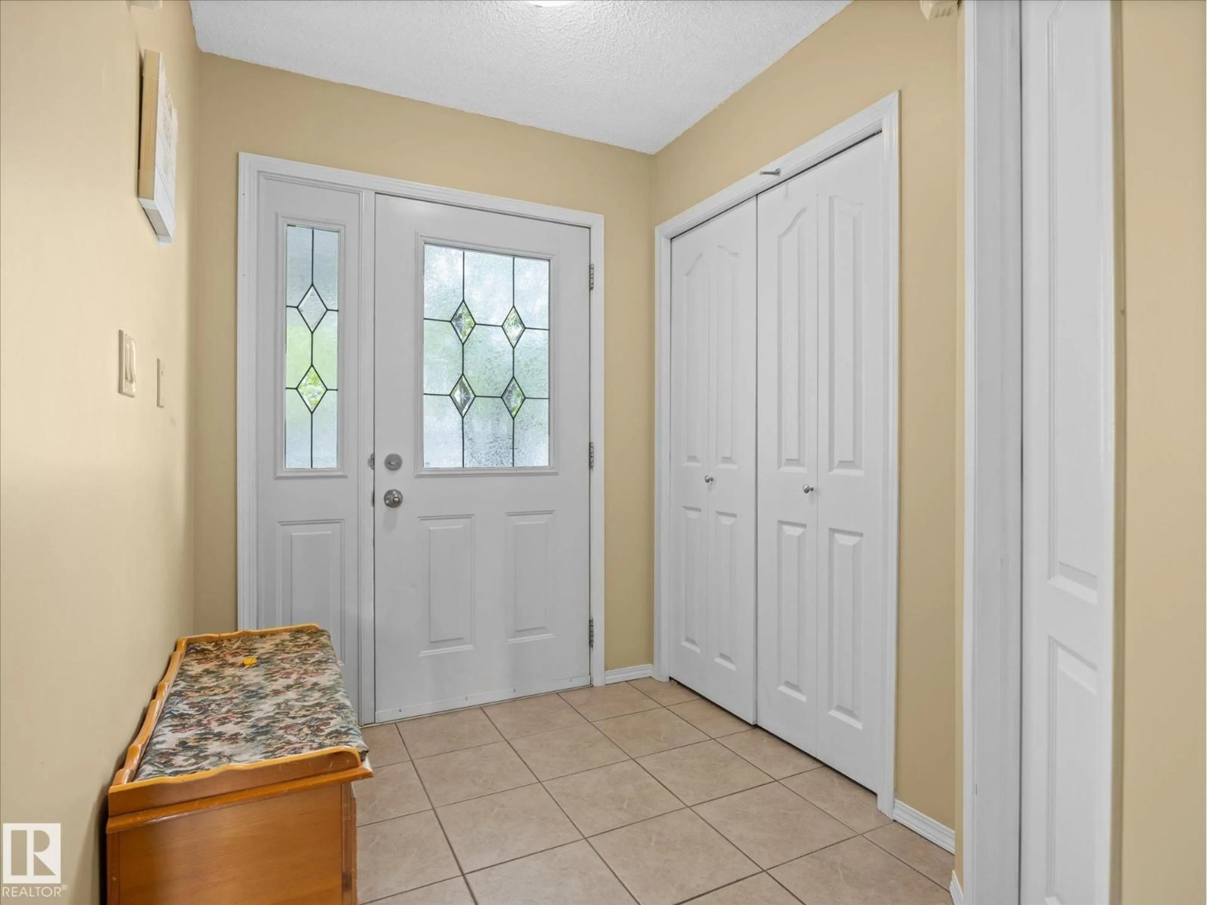 Indoor entryway for 88 5001 62 ST, Beaumont Alberta T4X0C7
