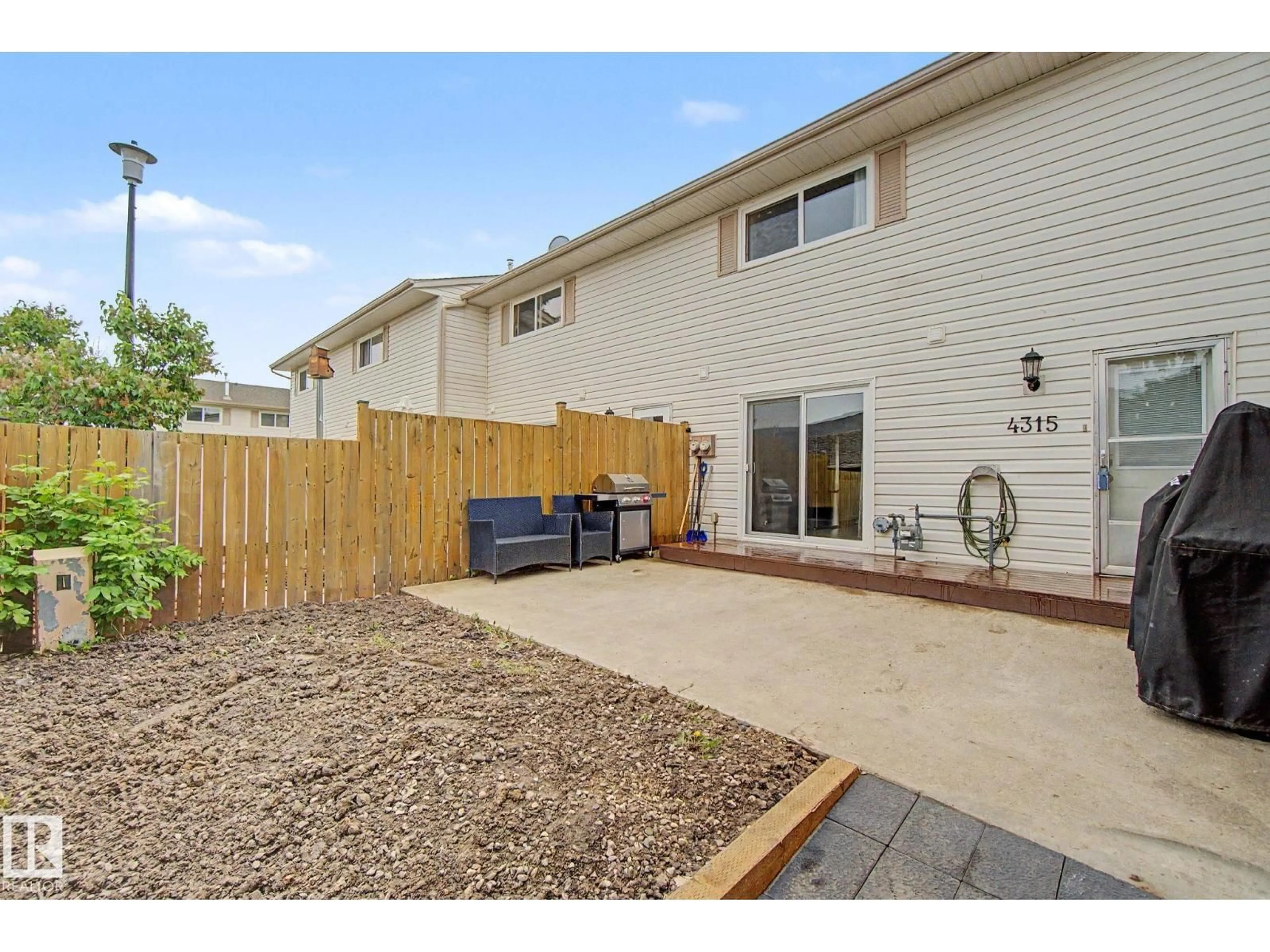 Patio, unknown for 4315 46 ST, Stony Plain Alberta T7Z1J5