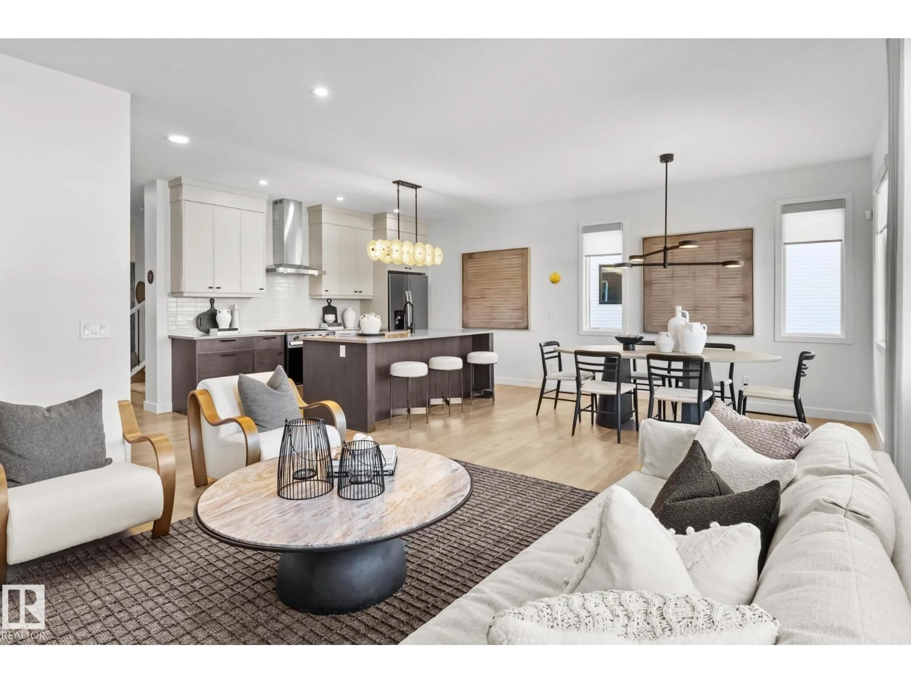 Open concept kitchen, unknown for 5314 HAWTHORN CL, Edmonton Alberta T6X3N5
