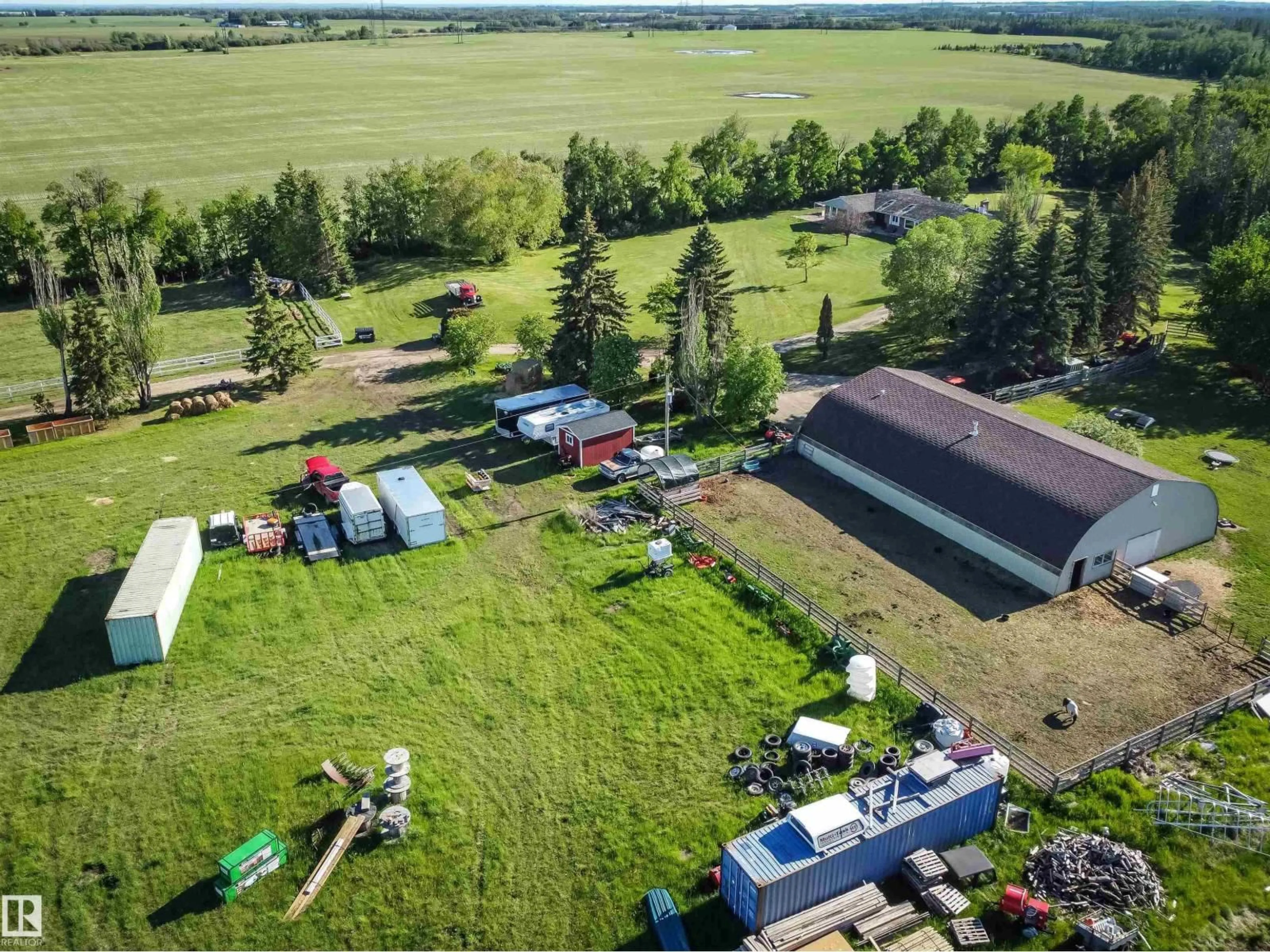A pic from outside/outdoor area/front of a property/back of a property/a pic from drone, building for 52102 RGE ROAD 280, Rural Parkland County Alberta T7Z1Y3