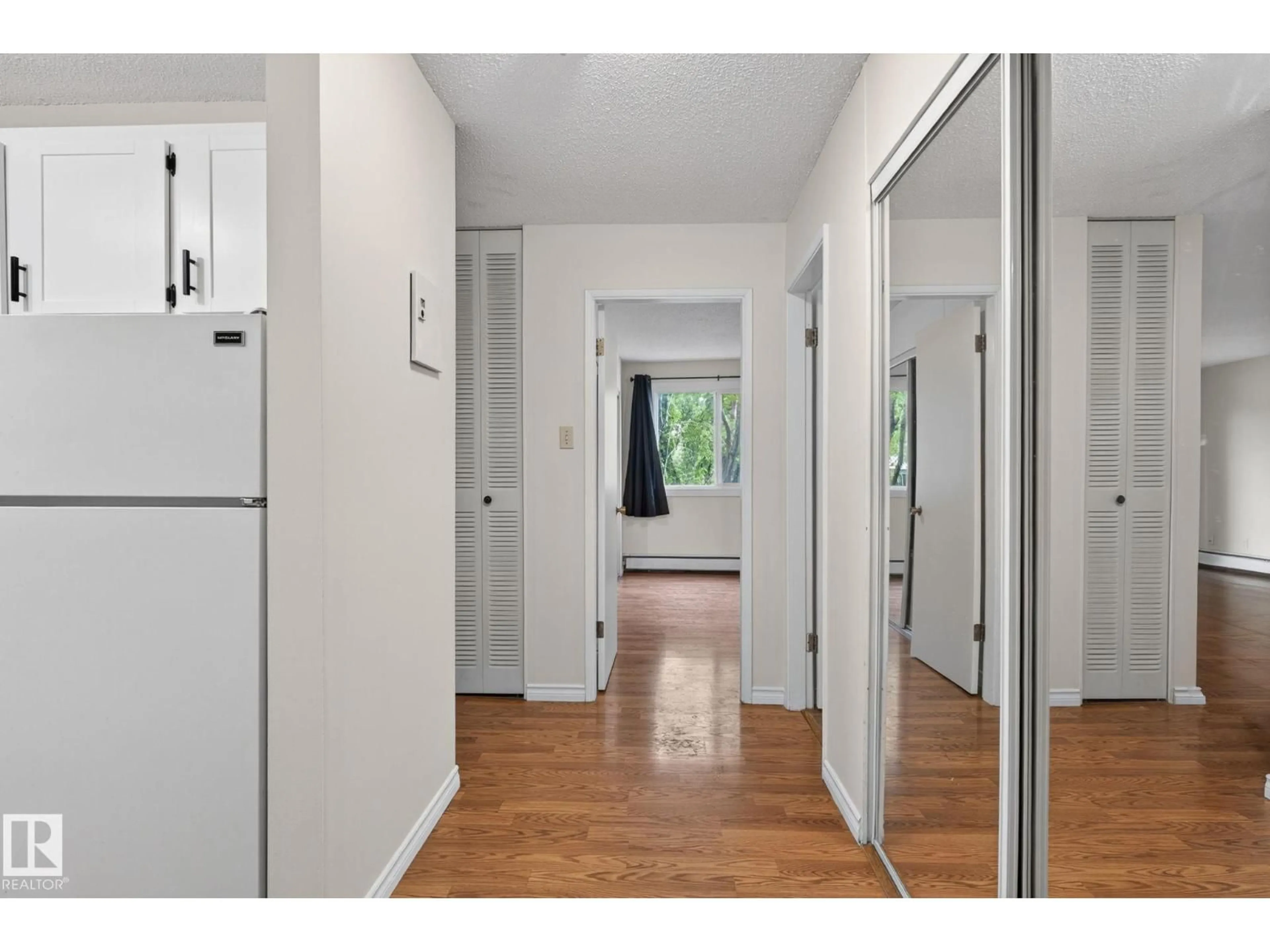 Indoor entryway for #305 - 10335 117 ST, Edmonton Alberta T5X1X9