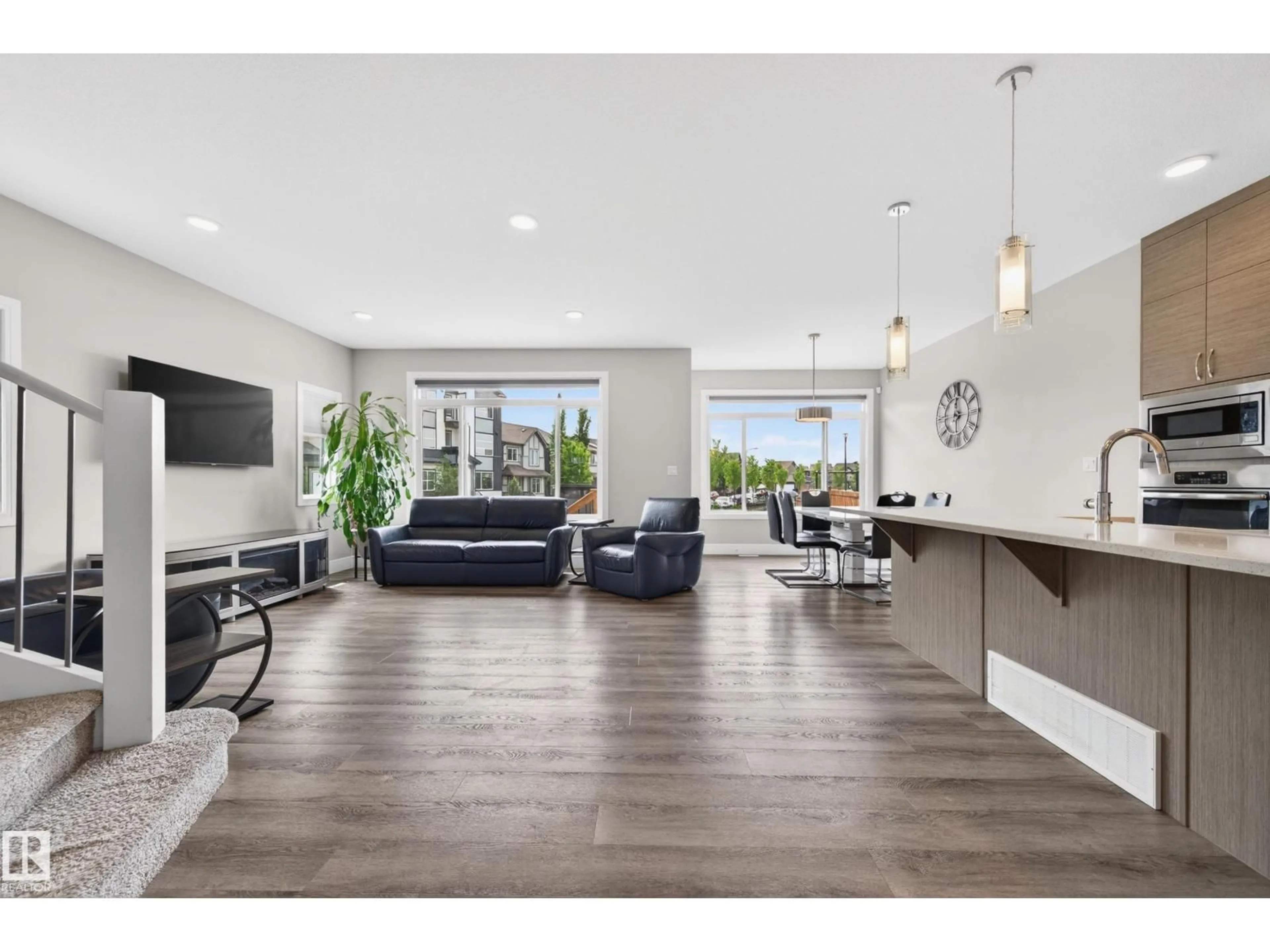 Unknown for 2083 PRICE LANDING LD, Edmonton Alberta T6W3W1