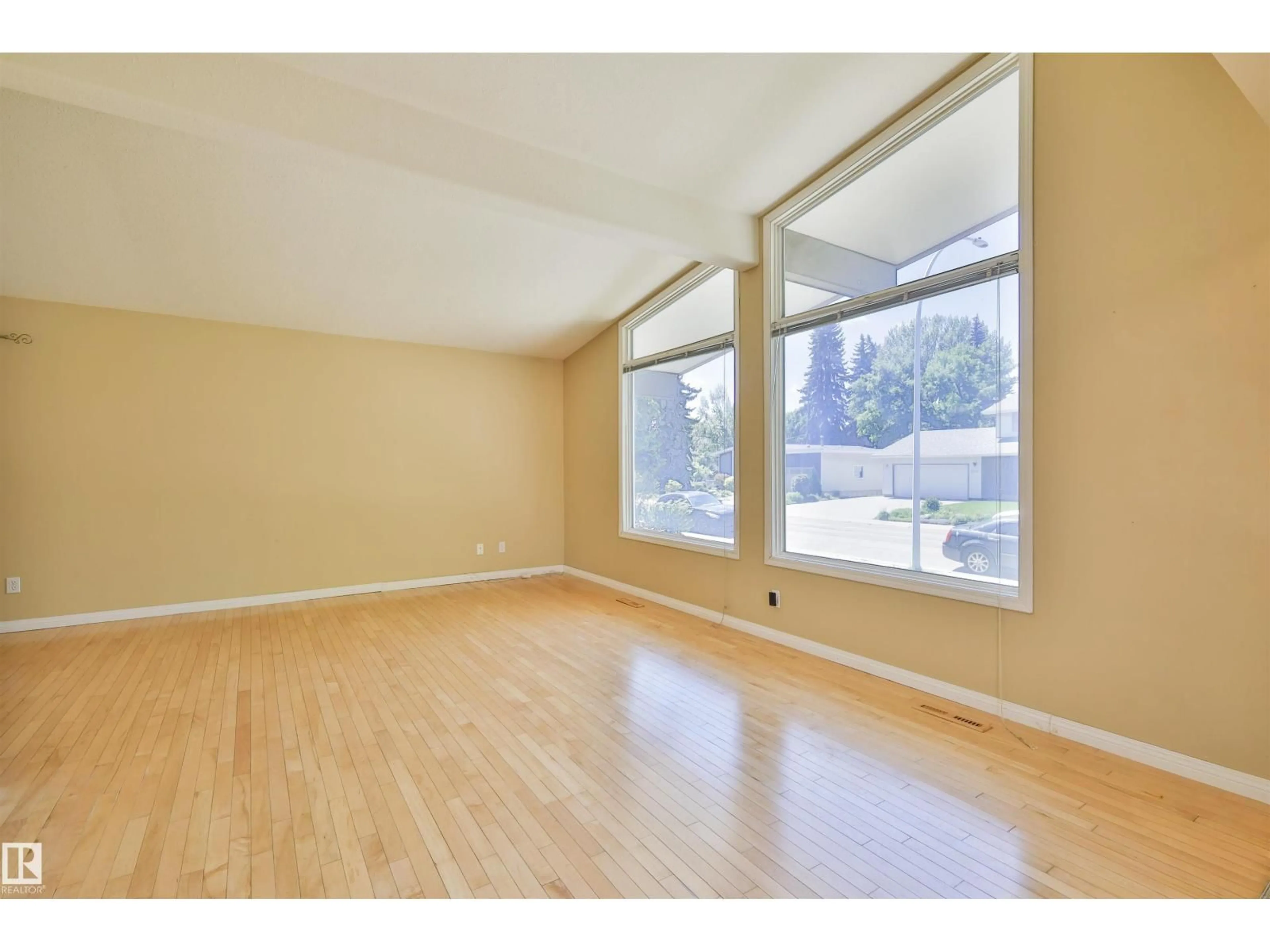 A pic of a room for NW - 4015 120 ST, Edmonton Alberta T6J1X7