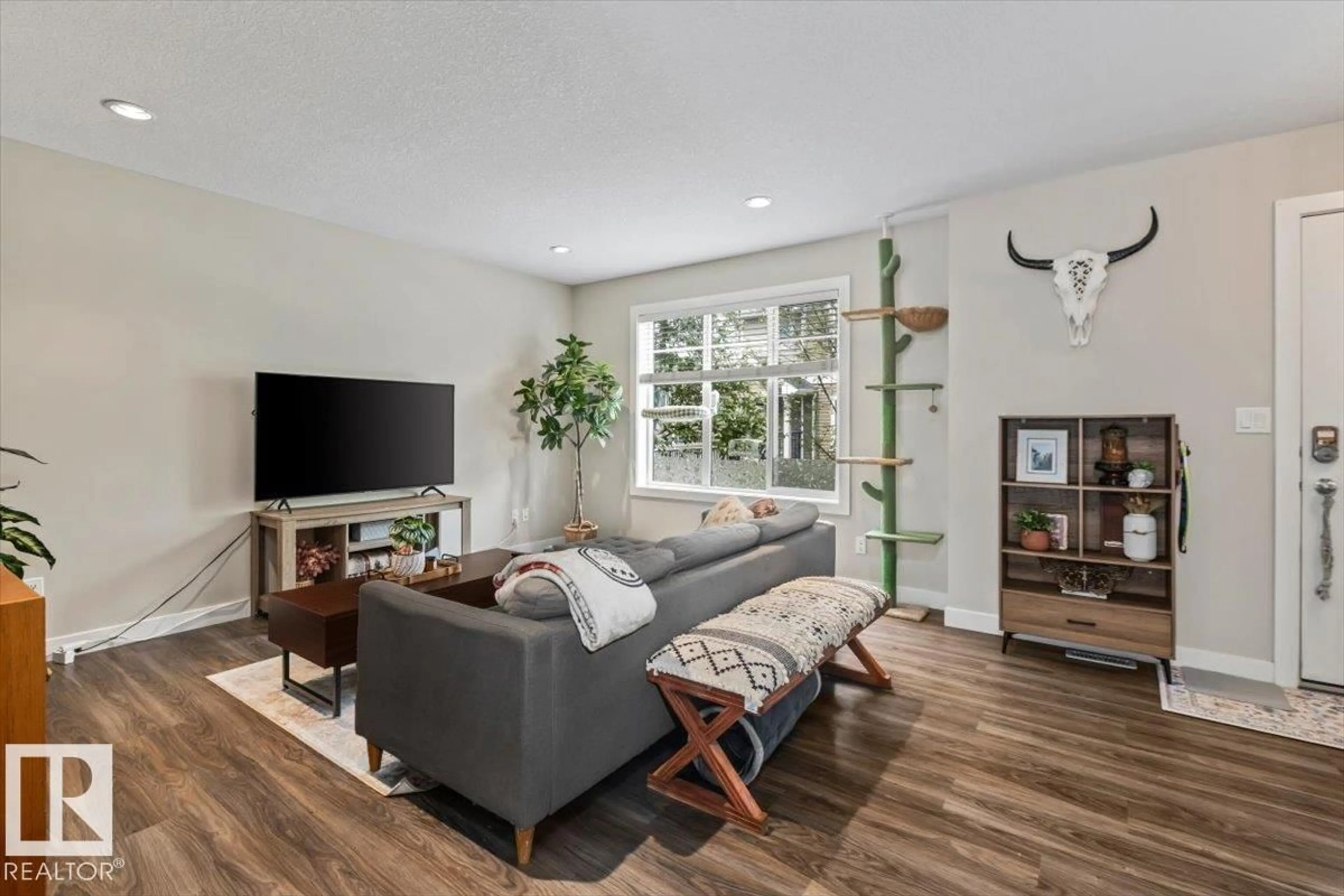 Living room with furniture, unknown for #77 - 9535 217 ST, Edmonton Alberta T5T4P5