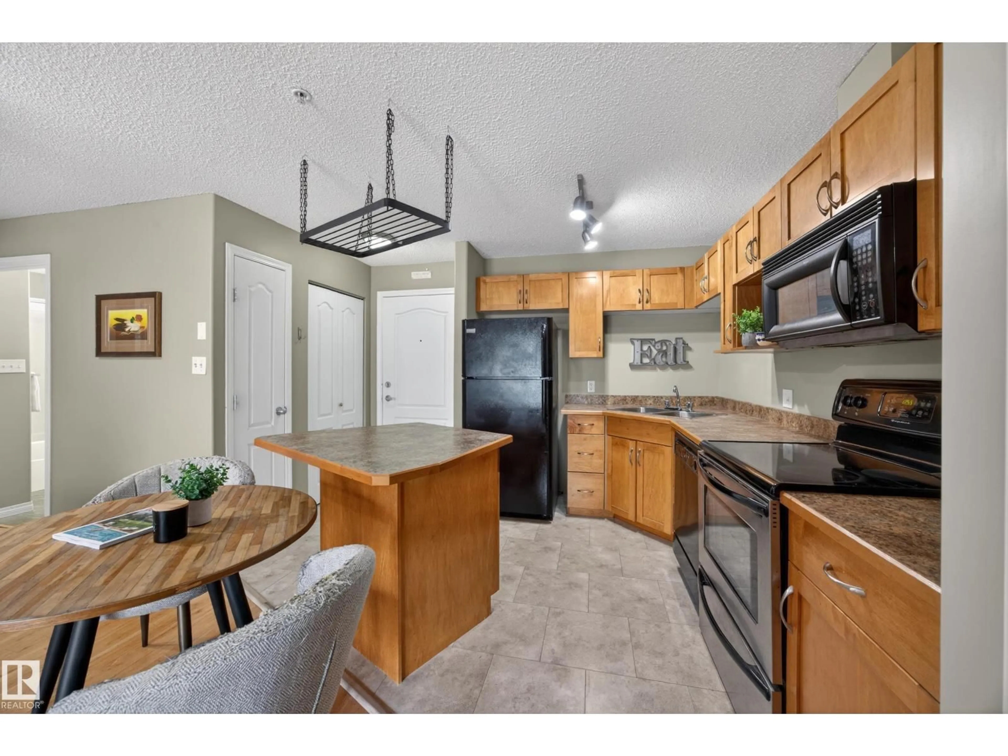 Standard kitchen, unknown for 111 - 3425 19 NW, Edmonton Alberta T6T2B5