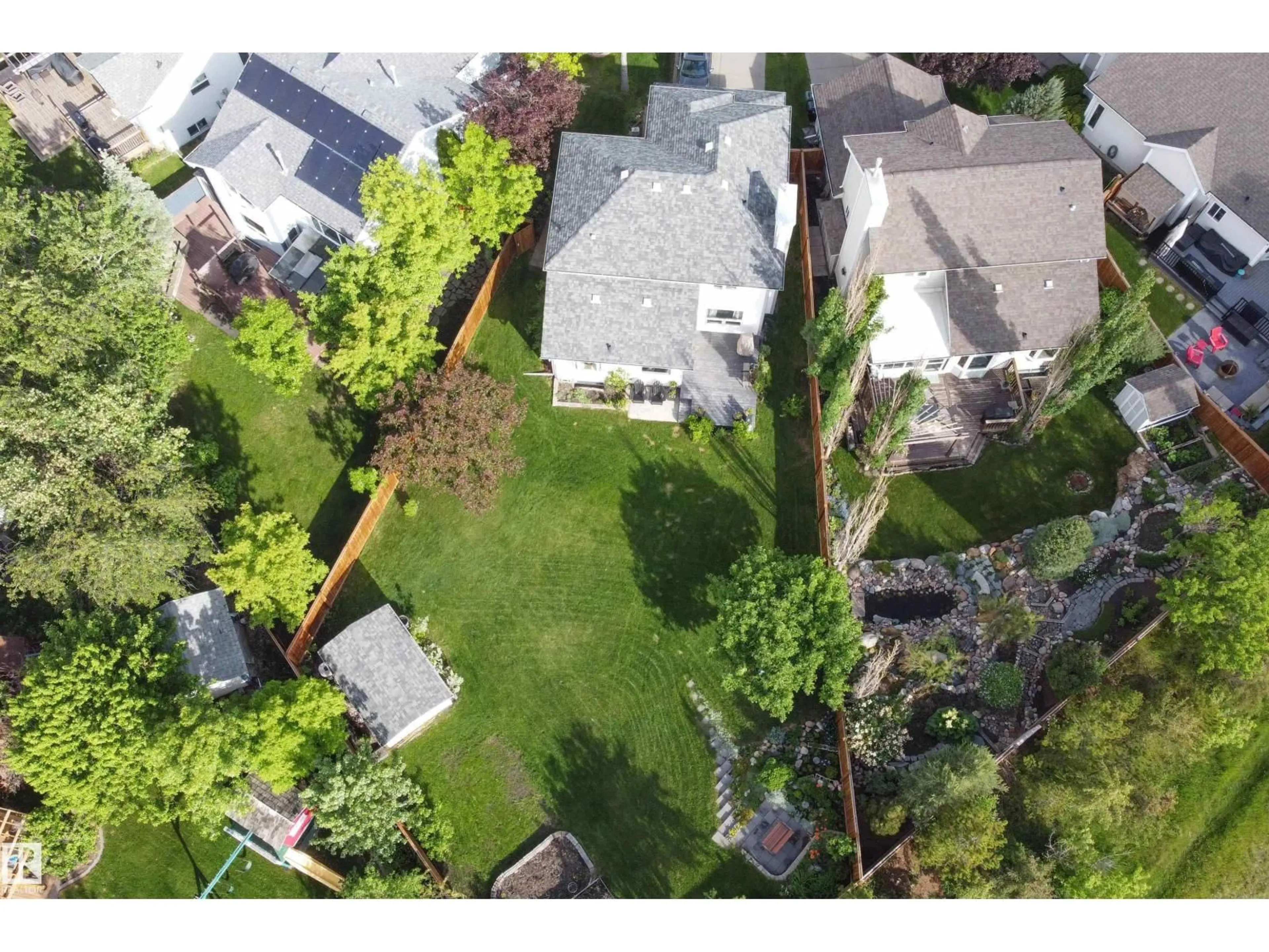 A pic from outside/outdoor area/front of a property/back of a property/a pic from drone, street for 139 LILAC LN, Sherwood Park Alberta T8H1W1