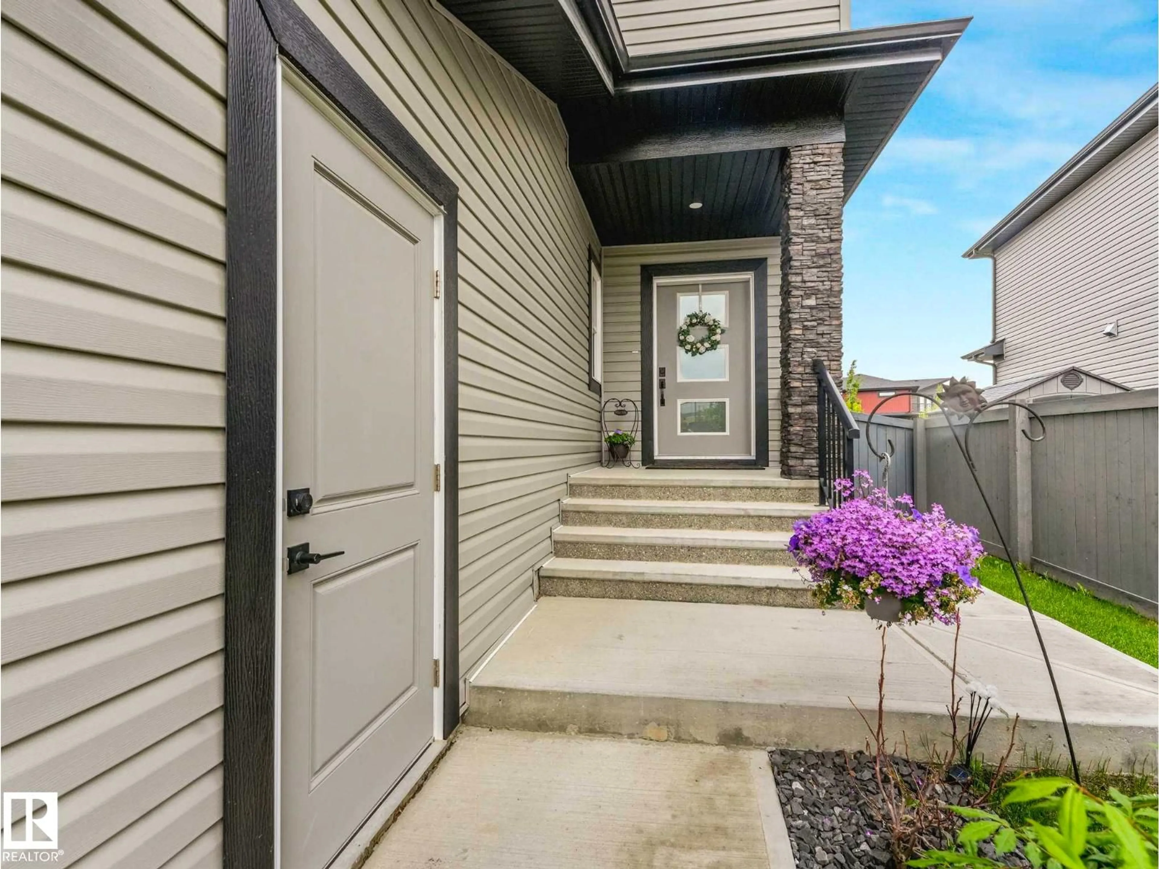 Unknown for 322 WEST HAVEN DR, Leduc Alberta T9E1B6