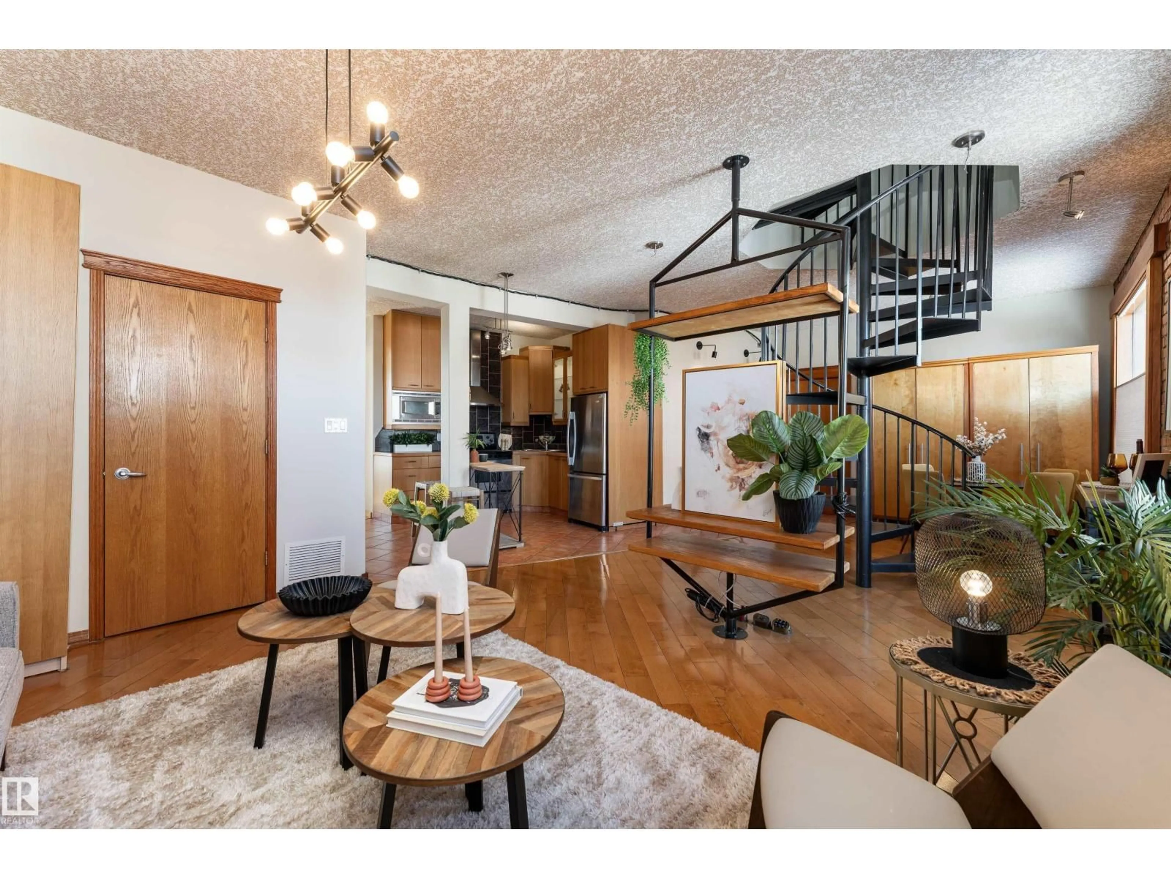 Indoor entryway for #301 - 10141 95 ST, Edmonton Alberta T5H2A8