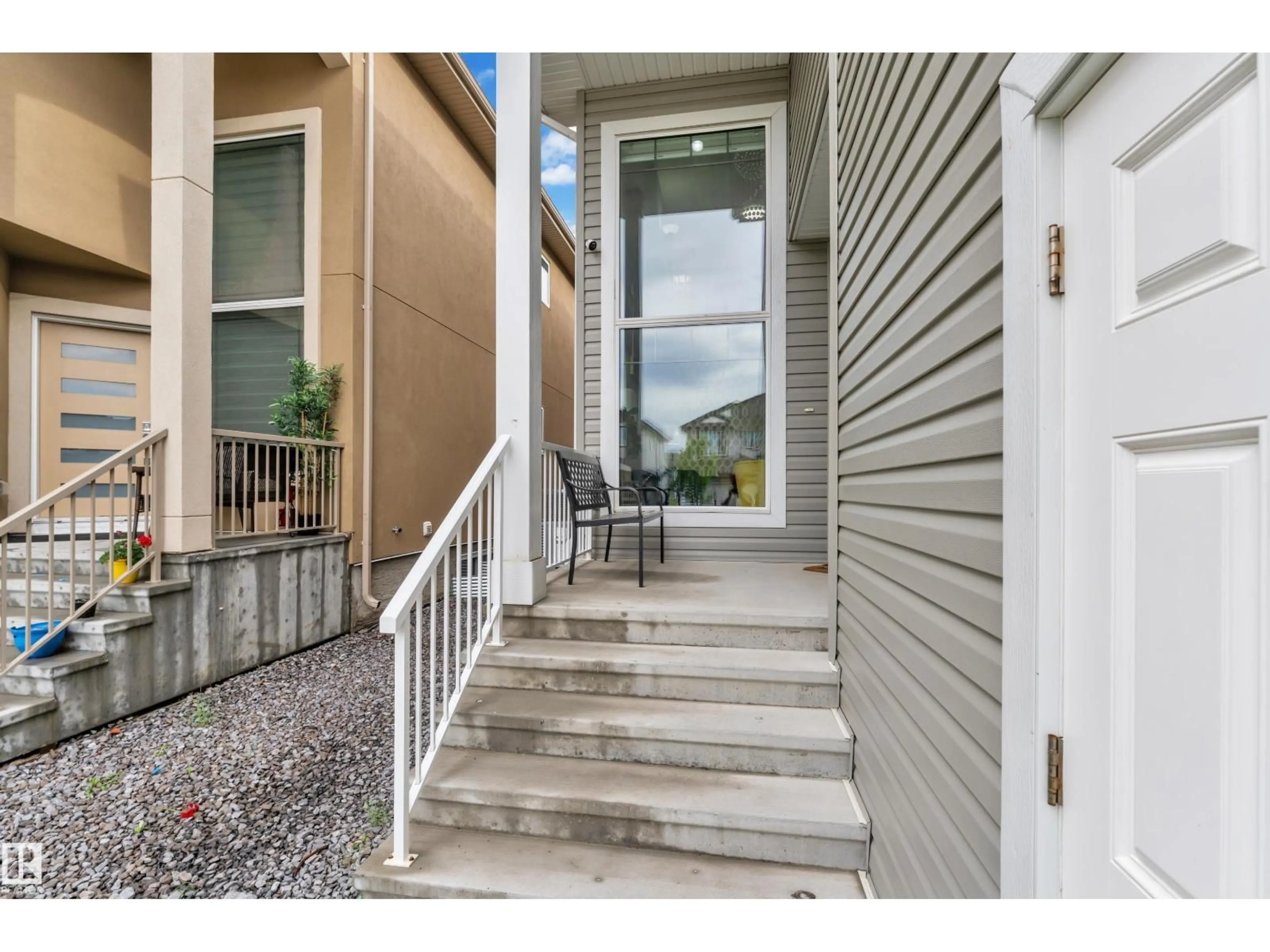 Unknown for 2419 15 AV, Edmonton Alberta T6T2L3