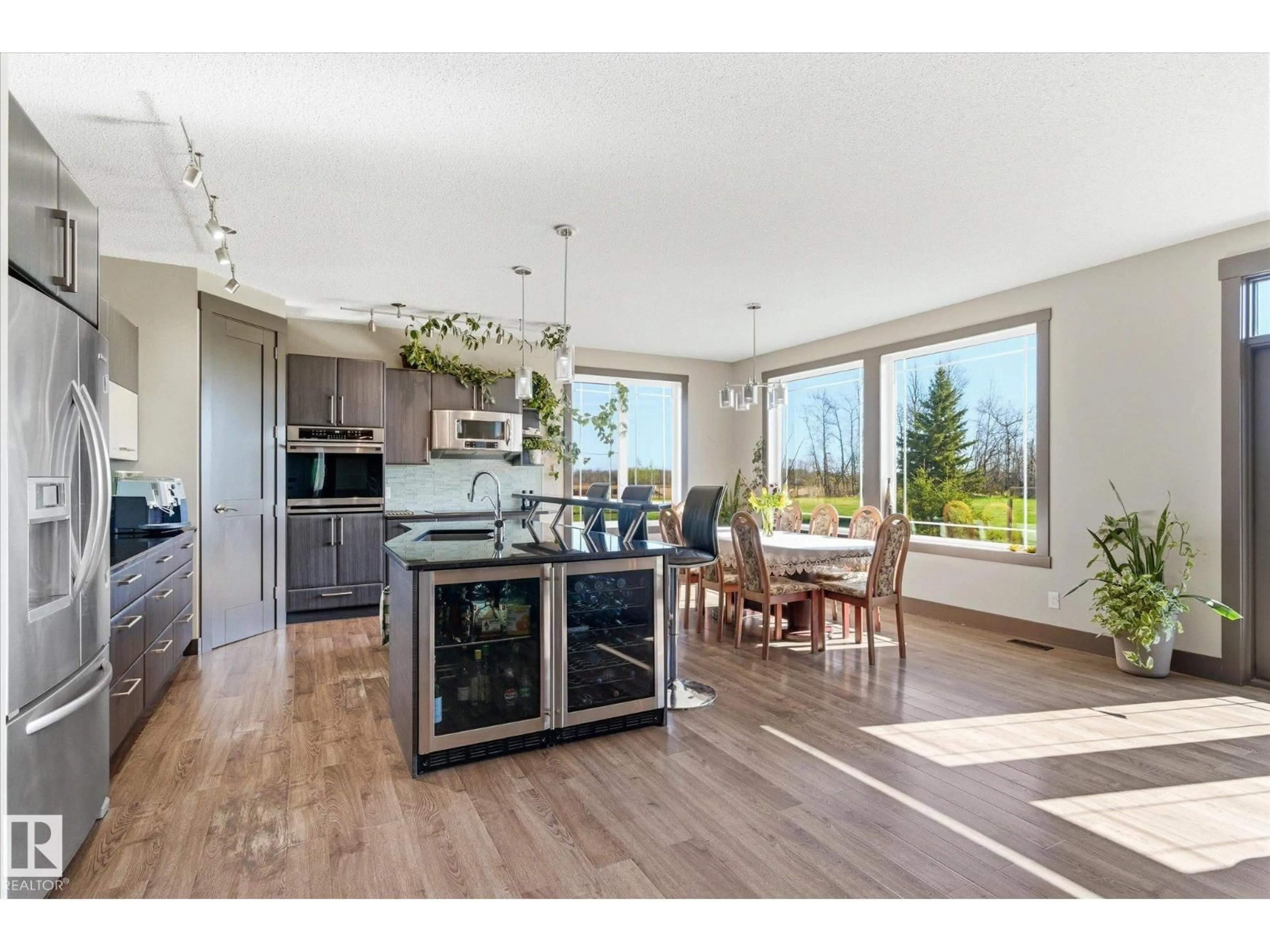 Open concept kitchen, unknown for 56217 RGE ROAD 242, Rural Sturgeon County Alberta T0A0K3