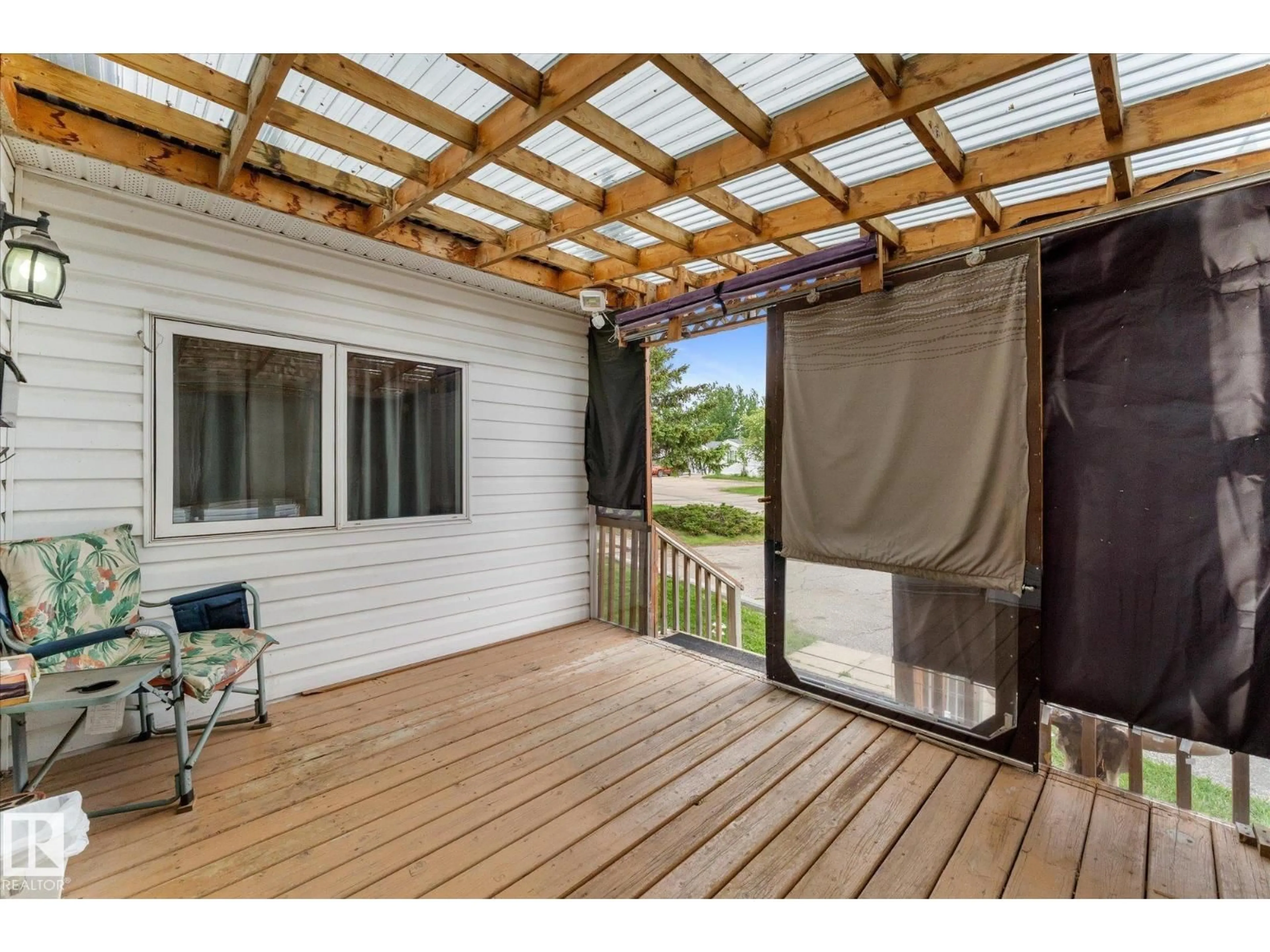 Patio, water/lake/river/ocean view for 53222 - 206 RANGE ROAD 272, Rural Parkland County Alberta T7X3N3