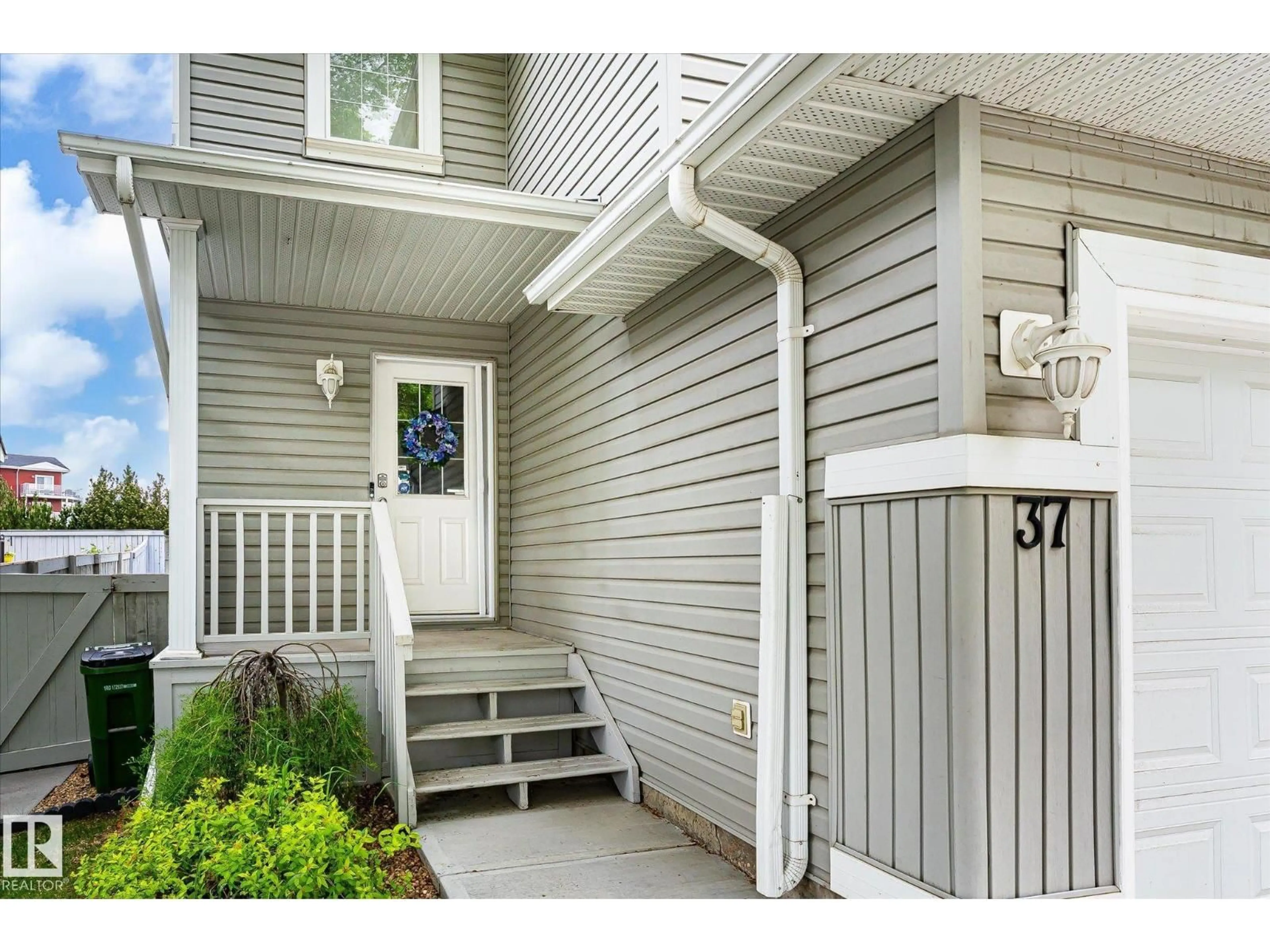 Unknown for #37 - 4020 21 ST, Edmonton Alberta T6T1T8