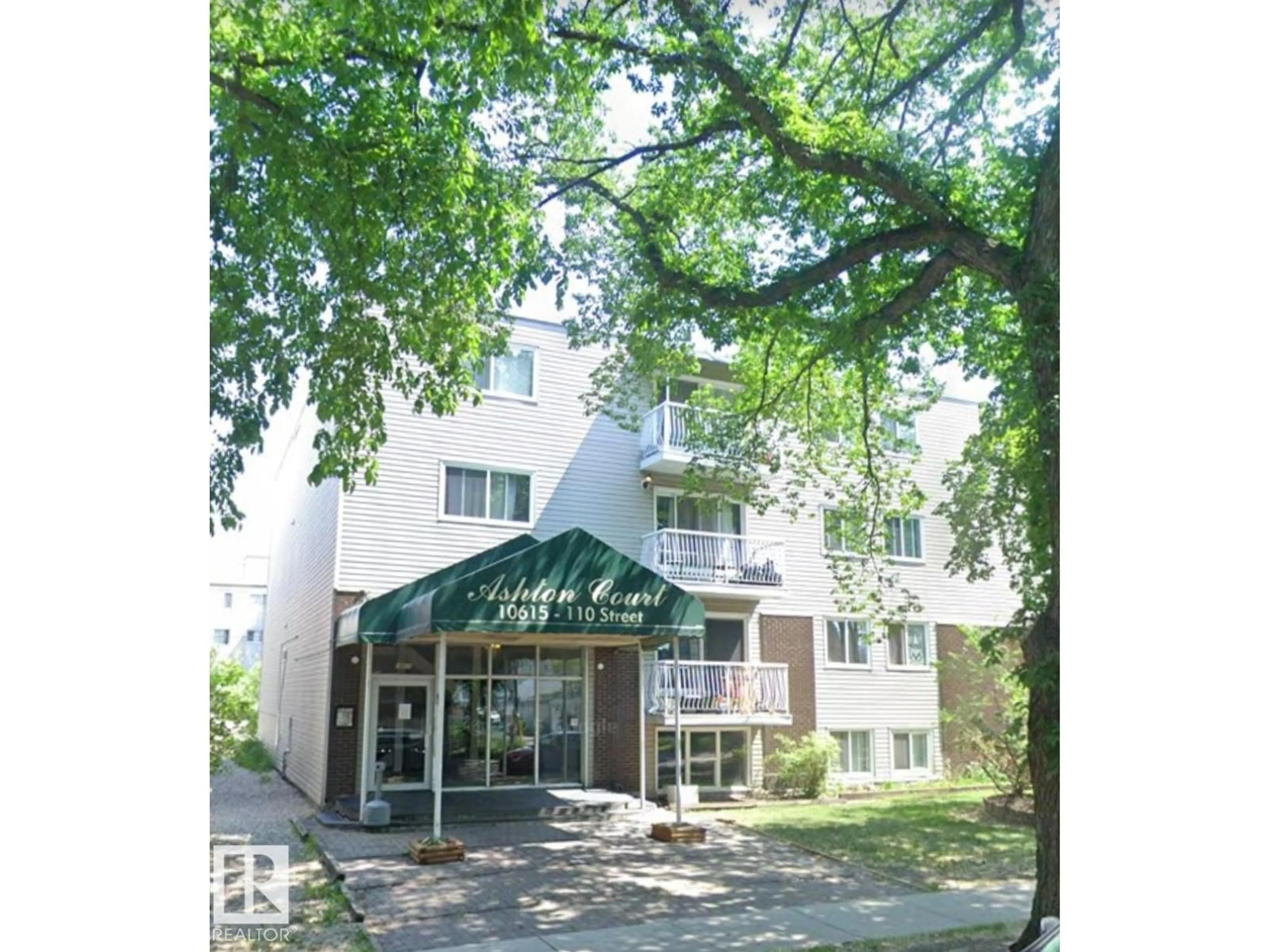 Indoor foyer for #401 - 10615 110 STREET, Edmonton Alberta T5H3C7