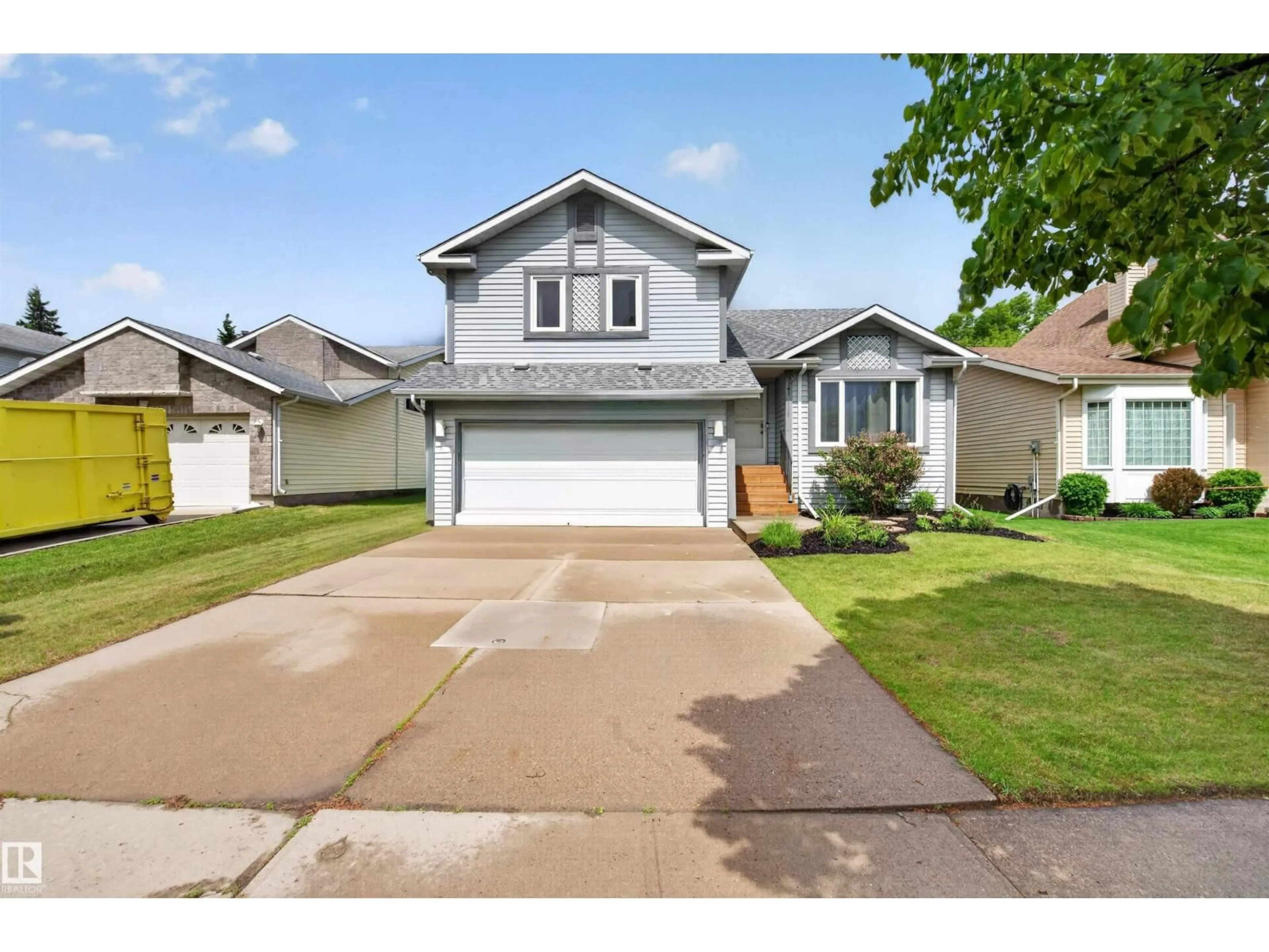 Home with vinyl exterior material, street for 13 DANBRIDGE PL, St. Albert Alberta T8N4V5