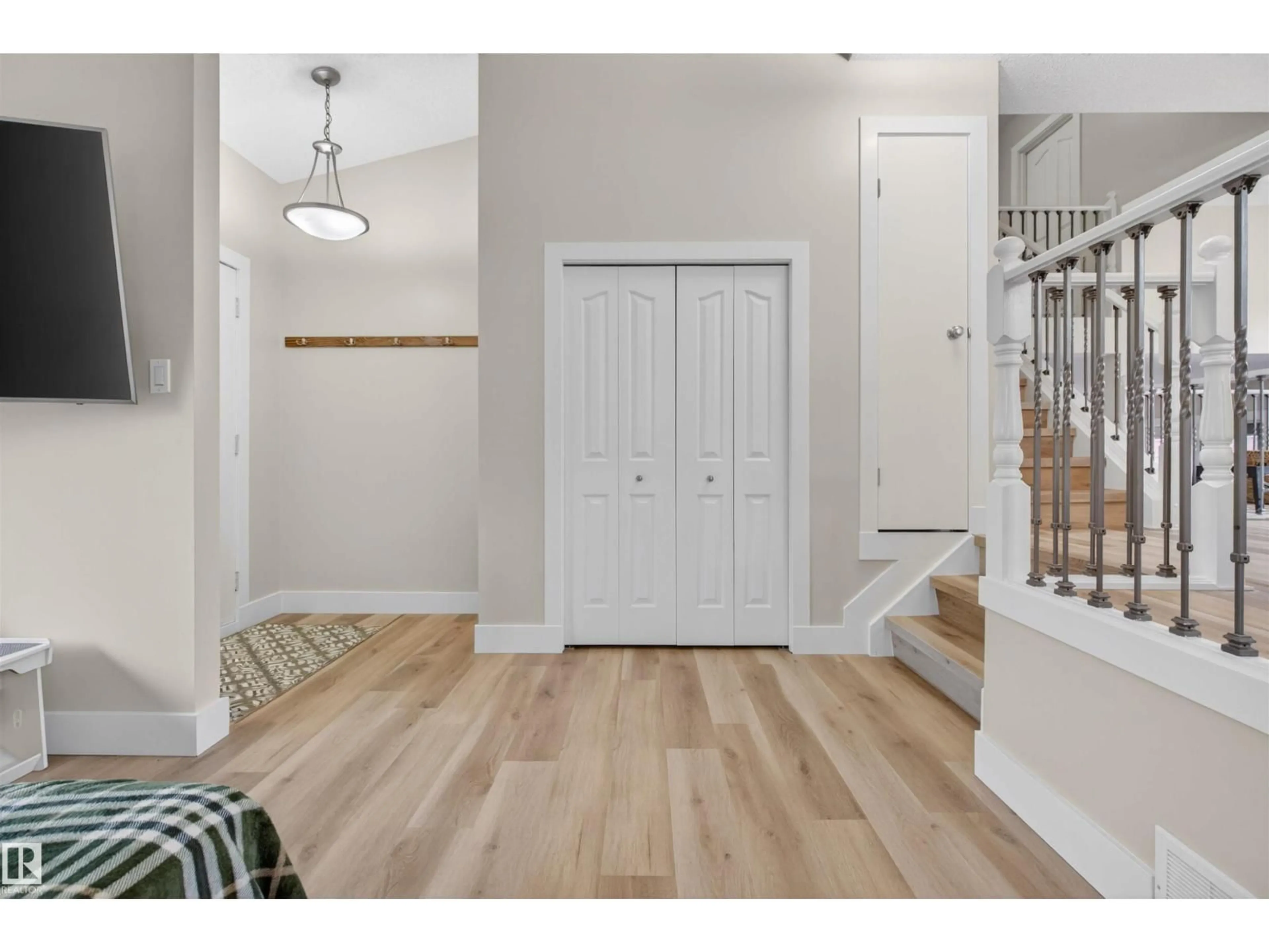 Indoor entryway for 13 DANBRIDGE PL, St. Albert Alberta T8N4V5