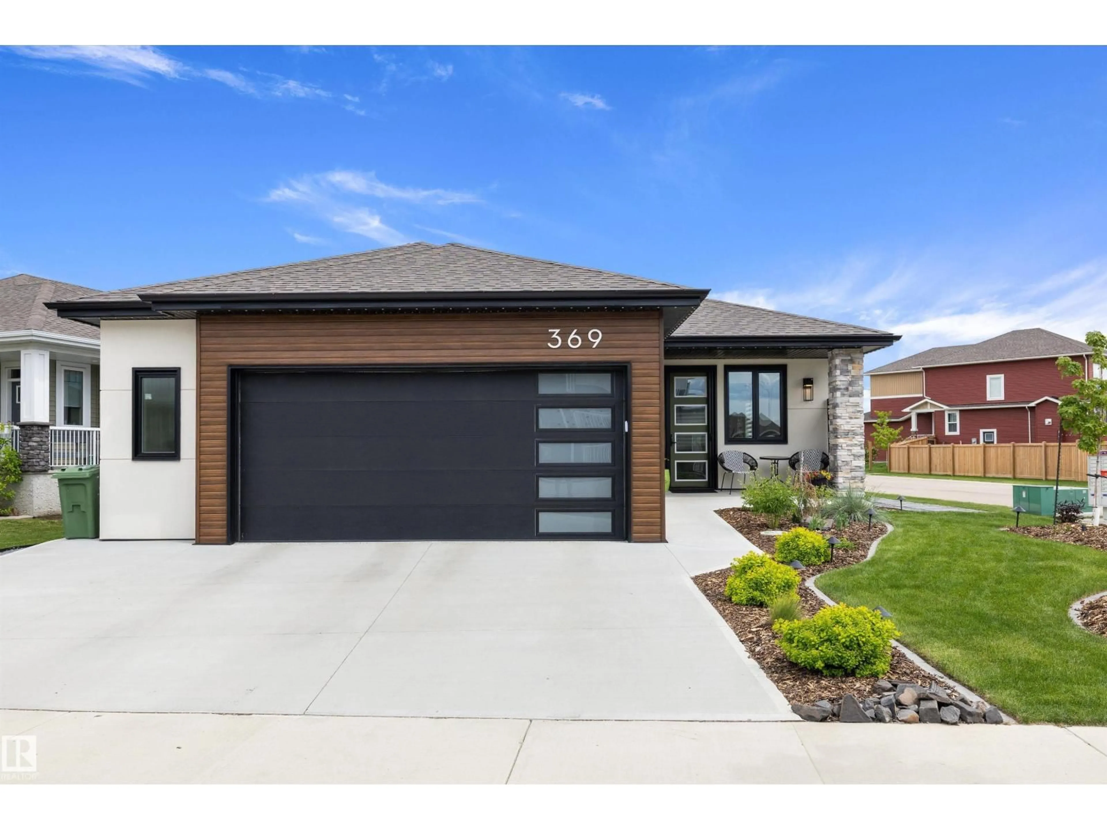 Home with brick exterior material, street for 369 MEADOWVIEW DR, Fort Saskatchewan Alberta T8L0X7