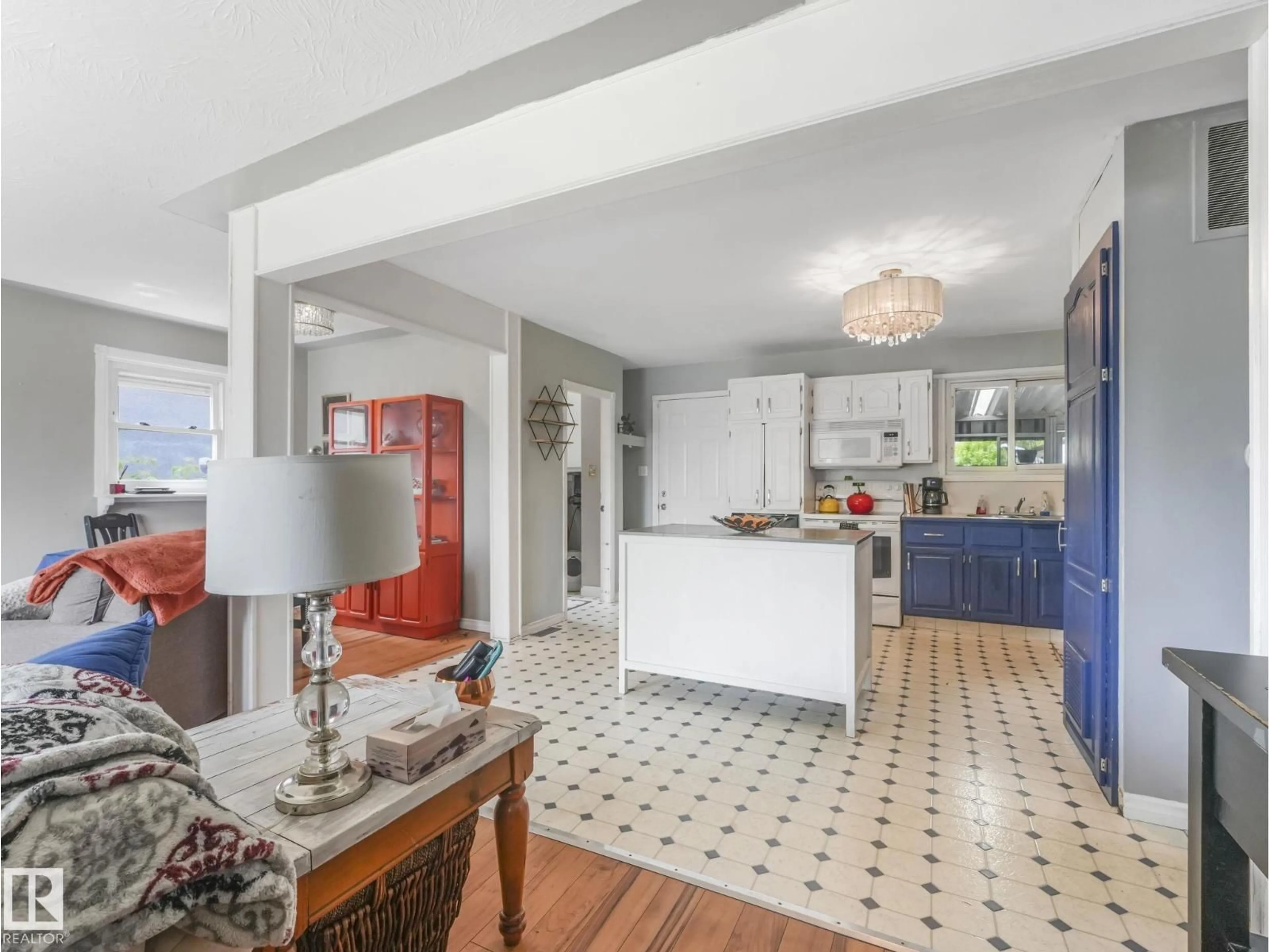 Open concept kitchen, ceramic/tile floor for 13420 108 ST NW, Edmonton Alberta T5E4X6