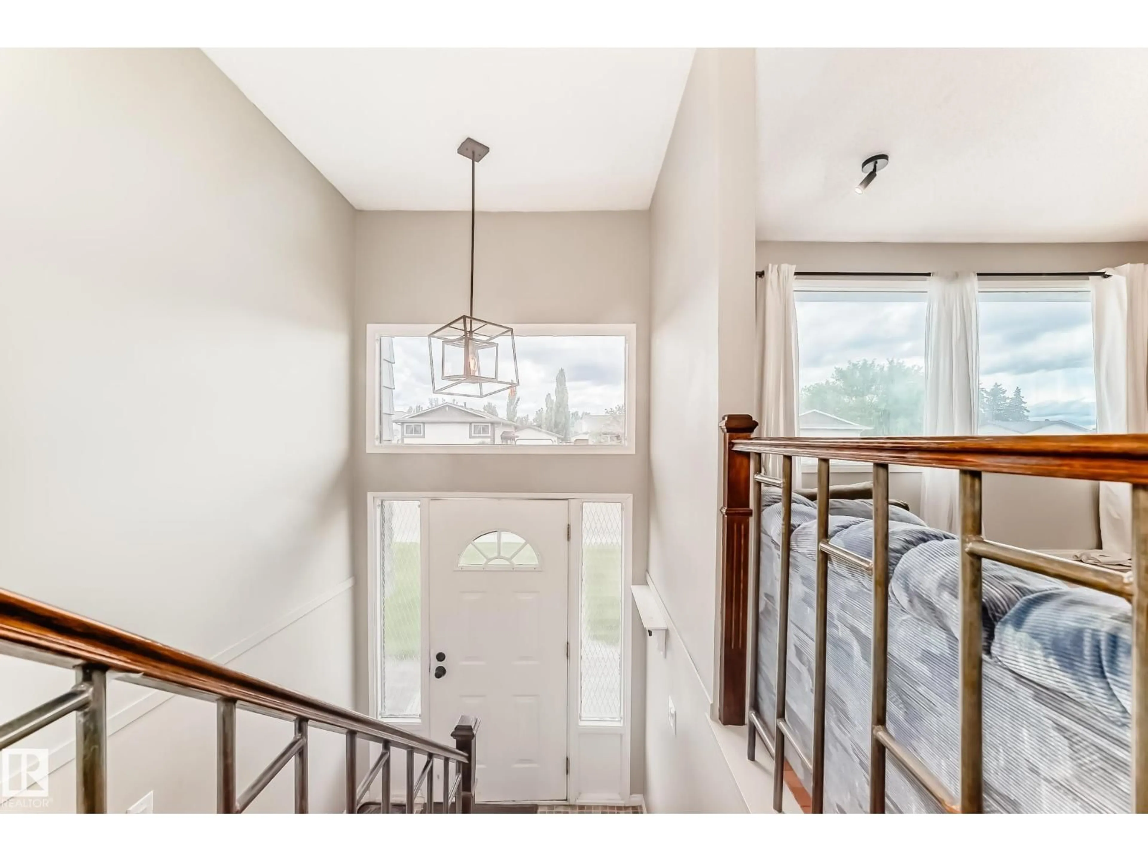 Indoor entryway for 3909 39 AV, Leduc Alberta T9E4W4