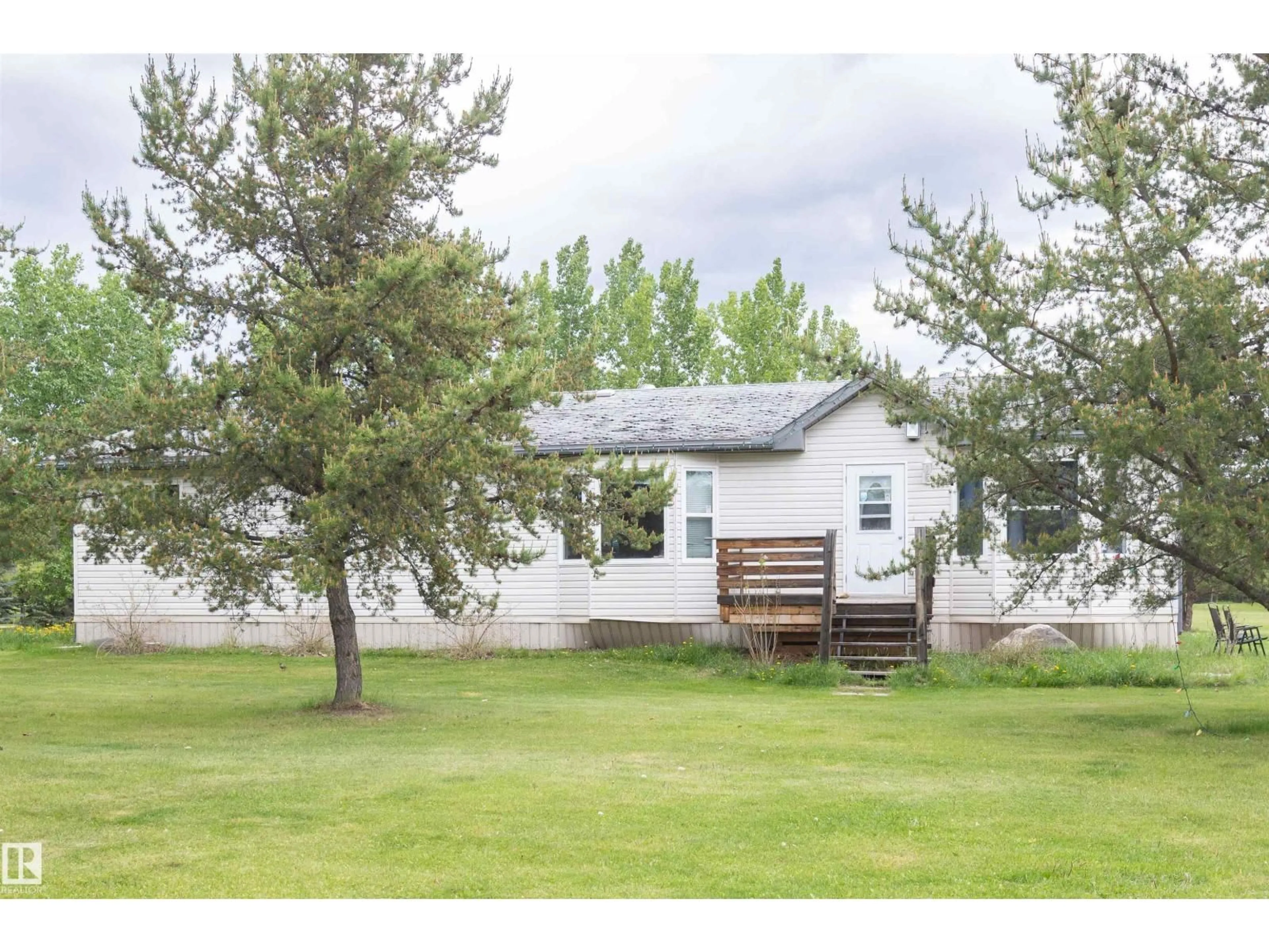 Unknown for 209 - 5128 18 HI, Rural Barrhead County Alberta T7N1N3
