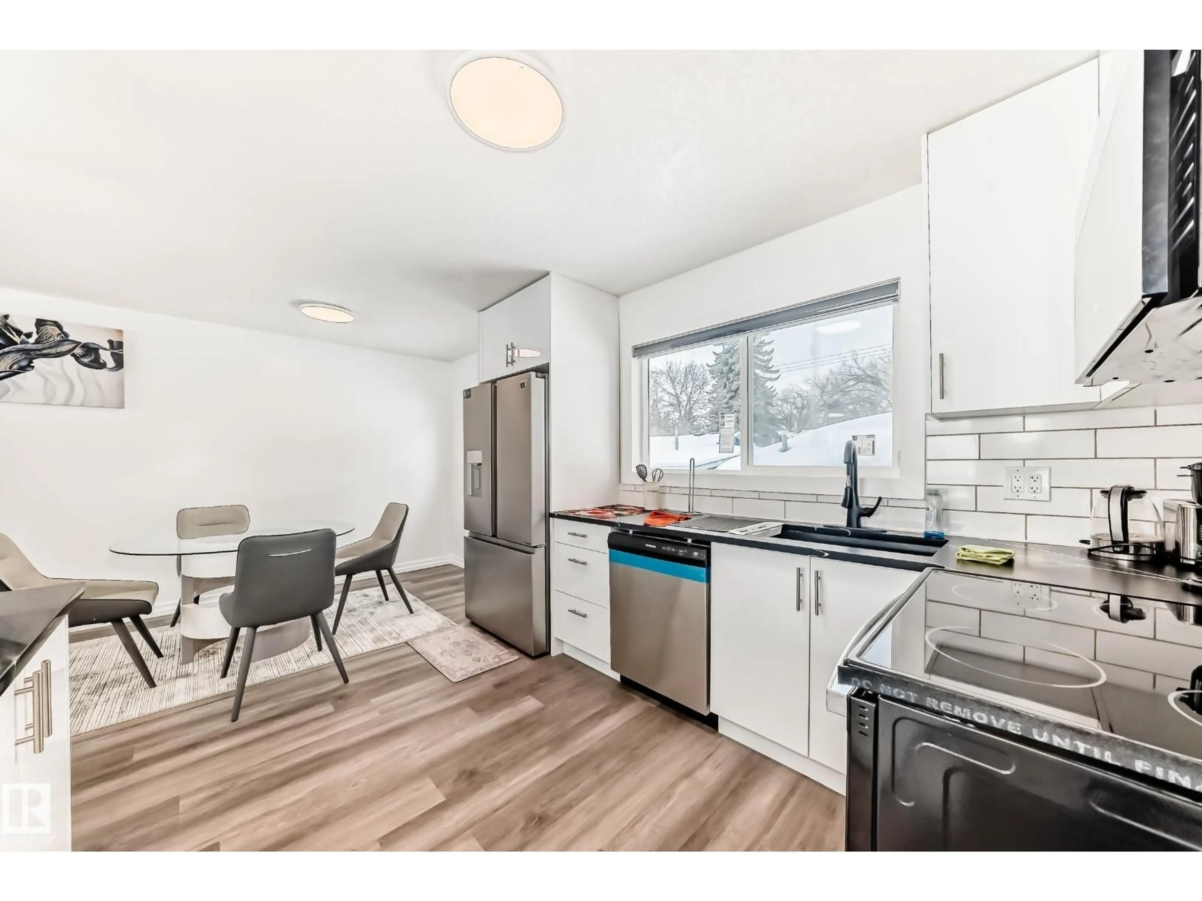 Open concept kitchen, unknown for 893 EBBERS CRESCENT, Edmonton Alberta T5Y3V1