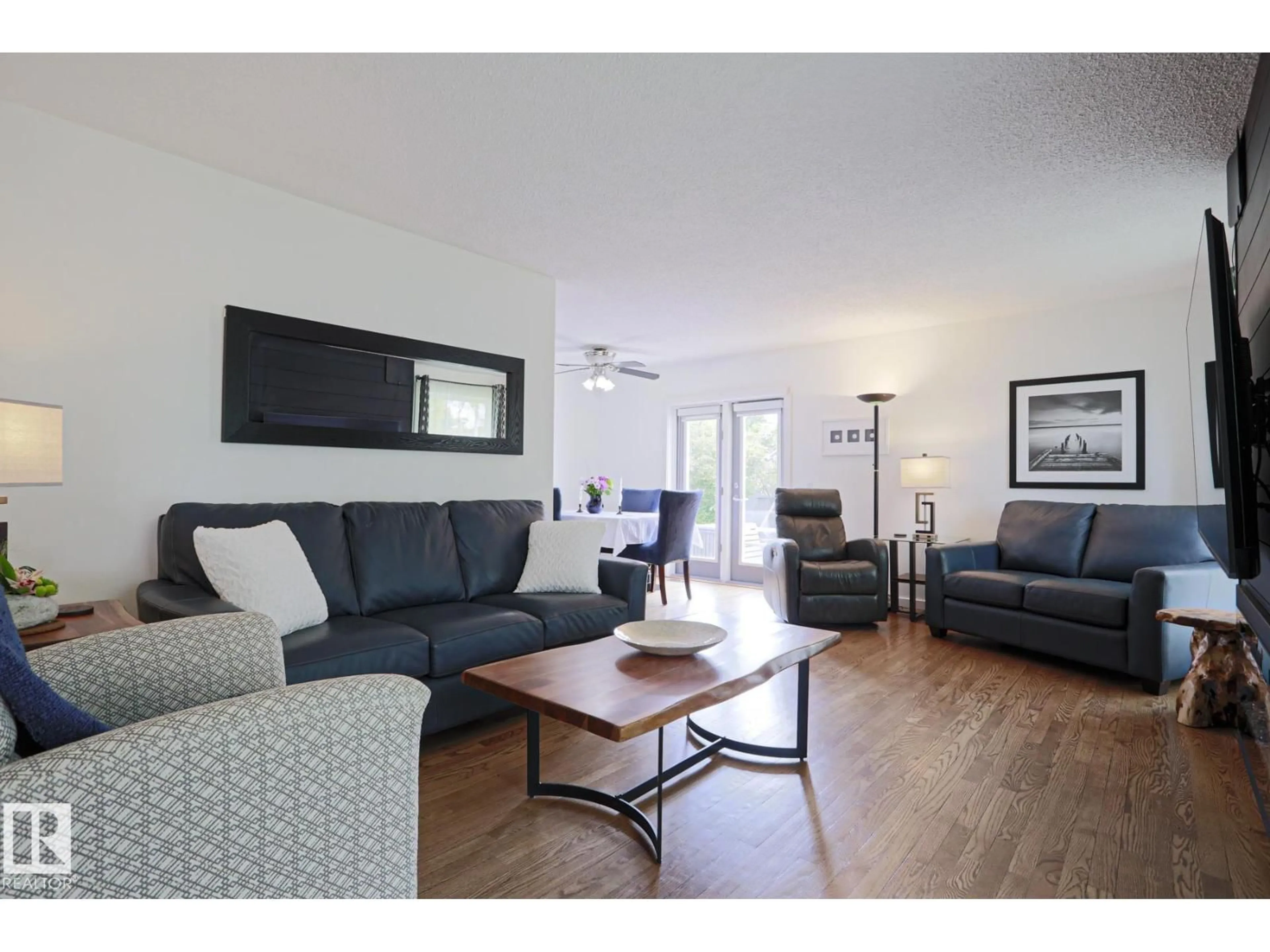 Living room with furniture, wood/laminate floor for 17 GEORGIAN WY, Sherwood Park Alberta T8A2T8
