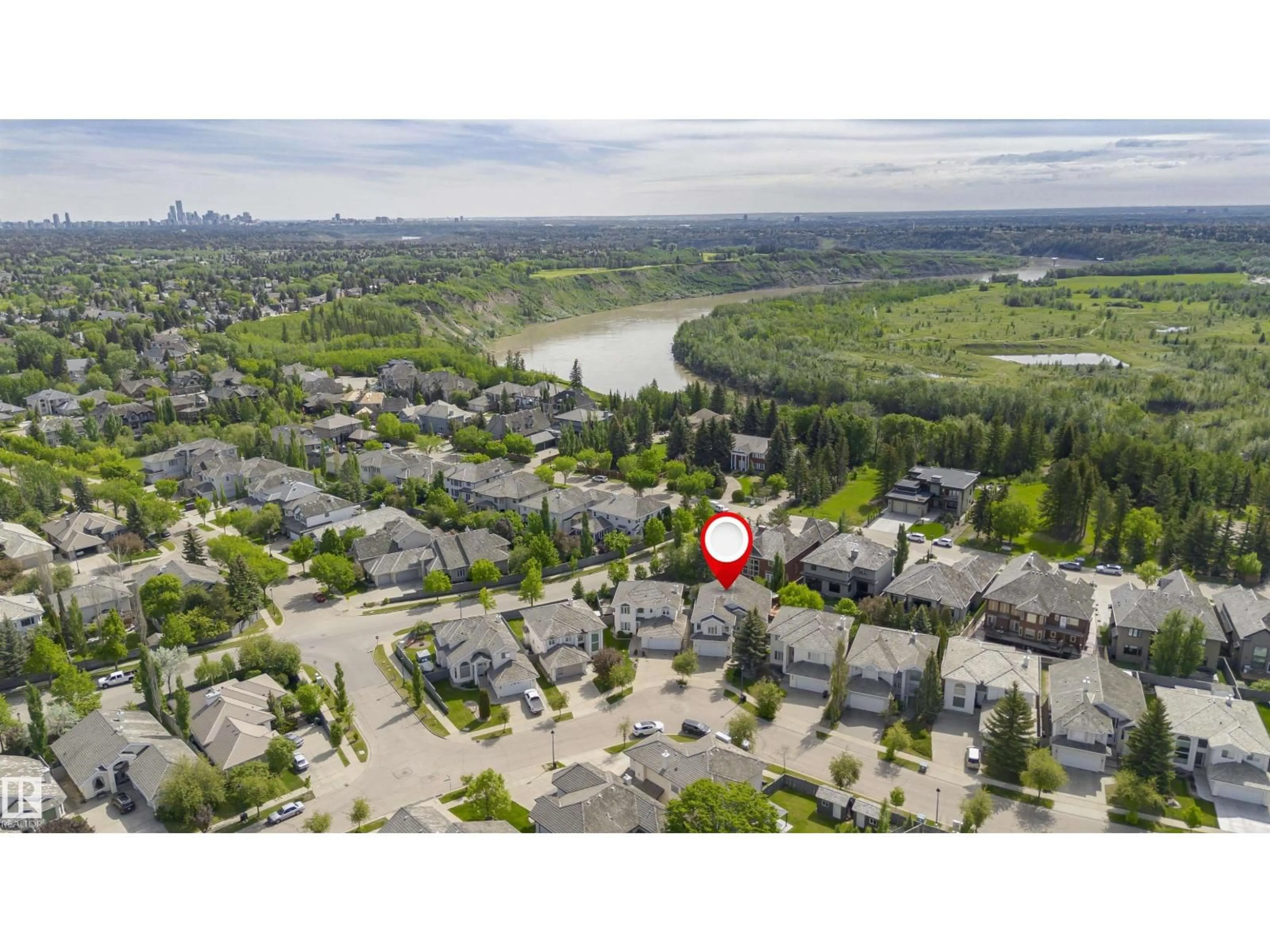 A pic from outside/outdoor area/front of a property/back of a property/a pic from drone, water/lake/river/ocean view for 116 DARLINGTON CR, Edmonton Alberta T6M2S1