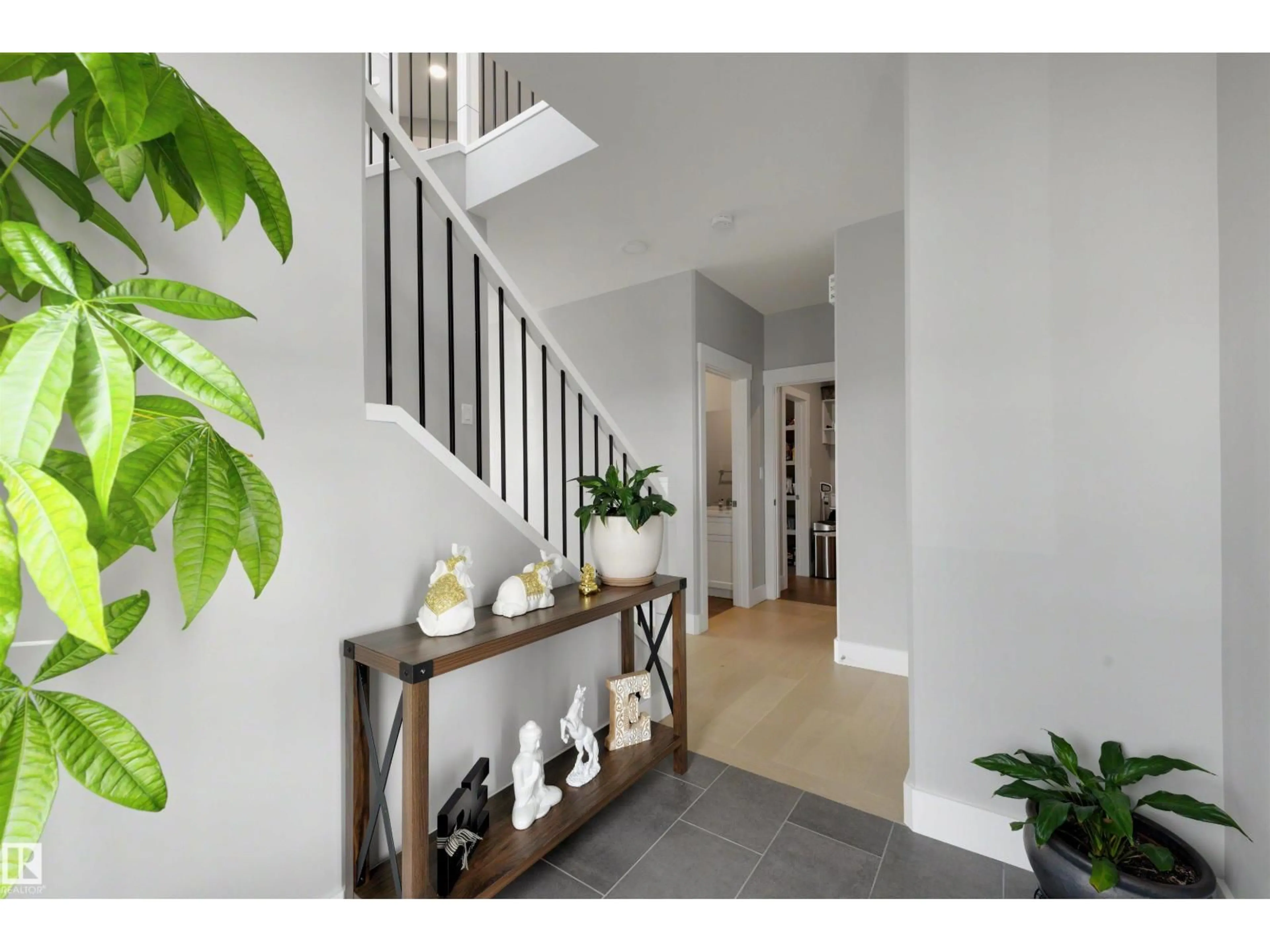 Indoor entryway for 9631 89 ST, Morinville Alberta T8R2N9