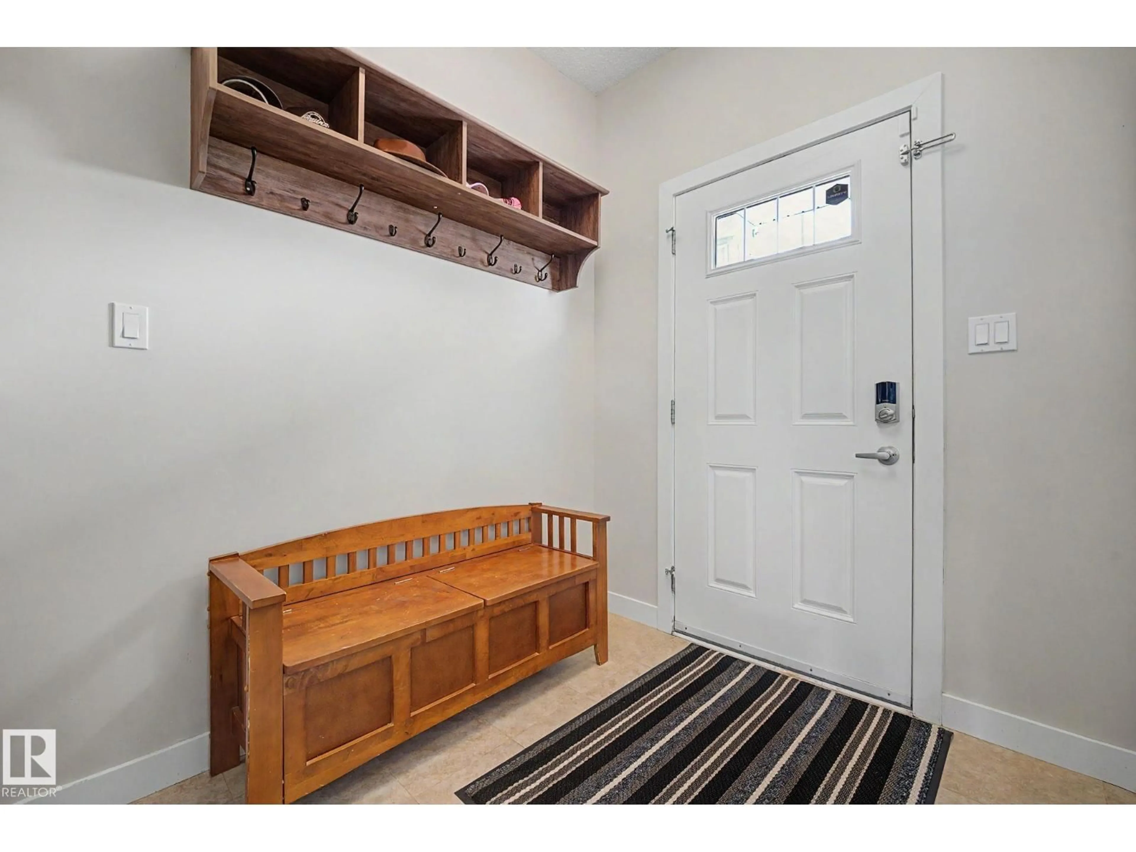 Indoor entryway for 3343 WEIDLE WY, Edmonton Alberta T6X1T2