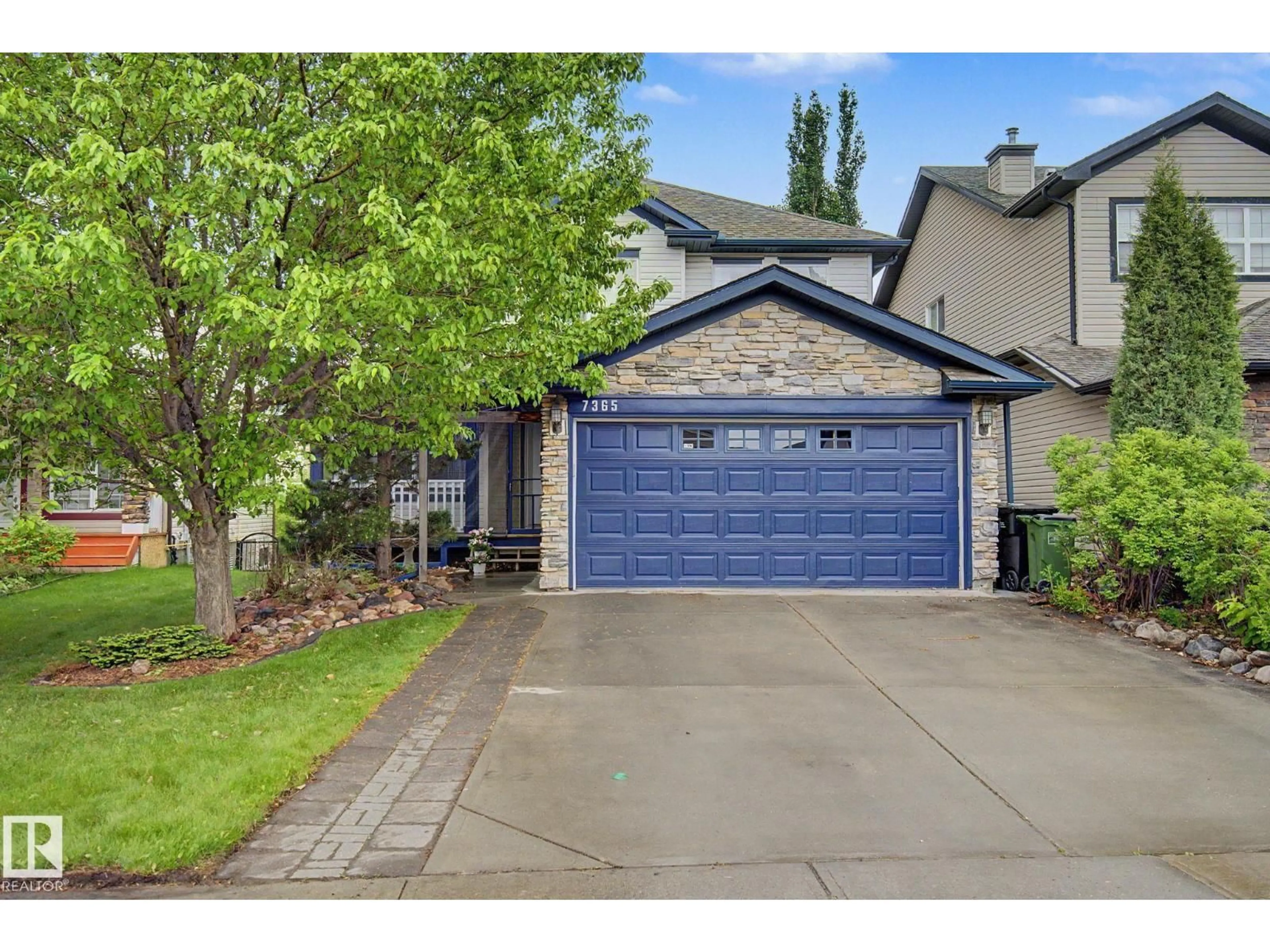 Unknown for 7365 SINGER WY, Edmonton Alberta T6R3S1