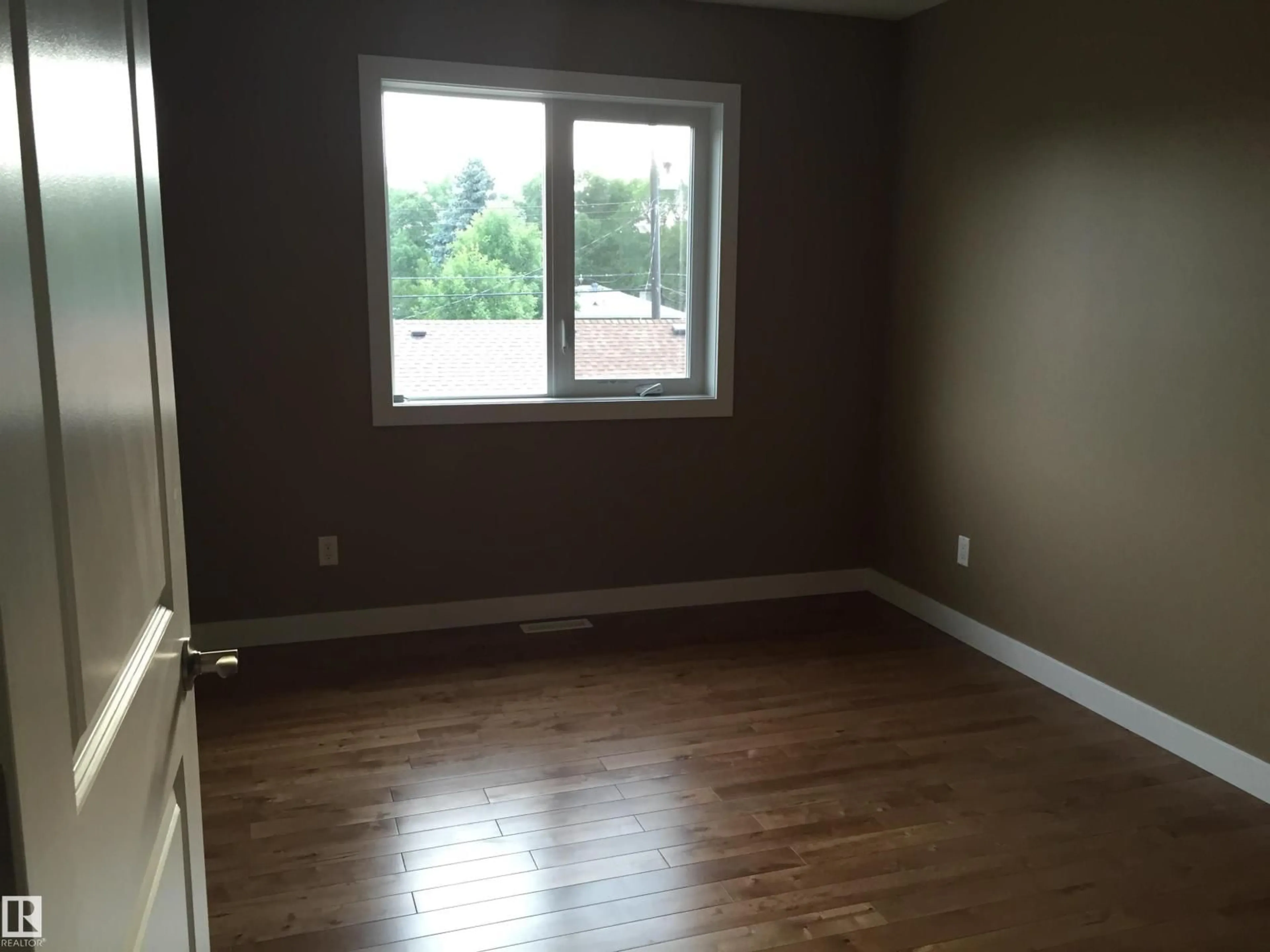 A pic of a room for 12224 88 ST, Edmonton Alberta T5B3S8