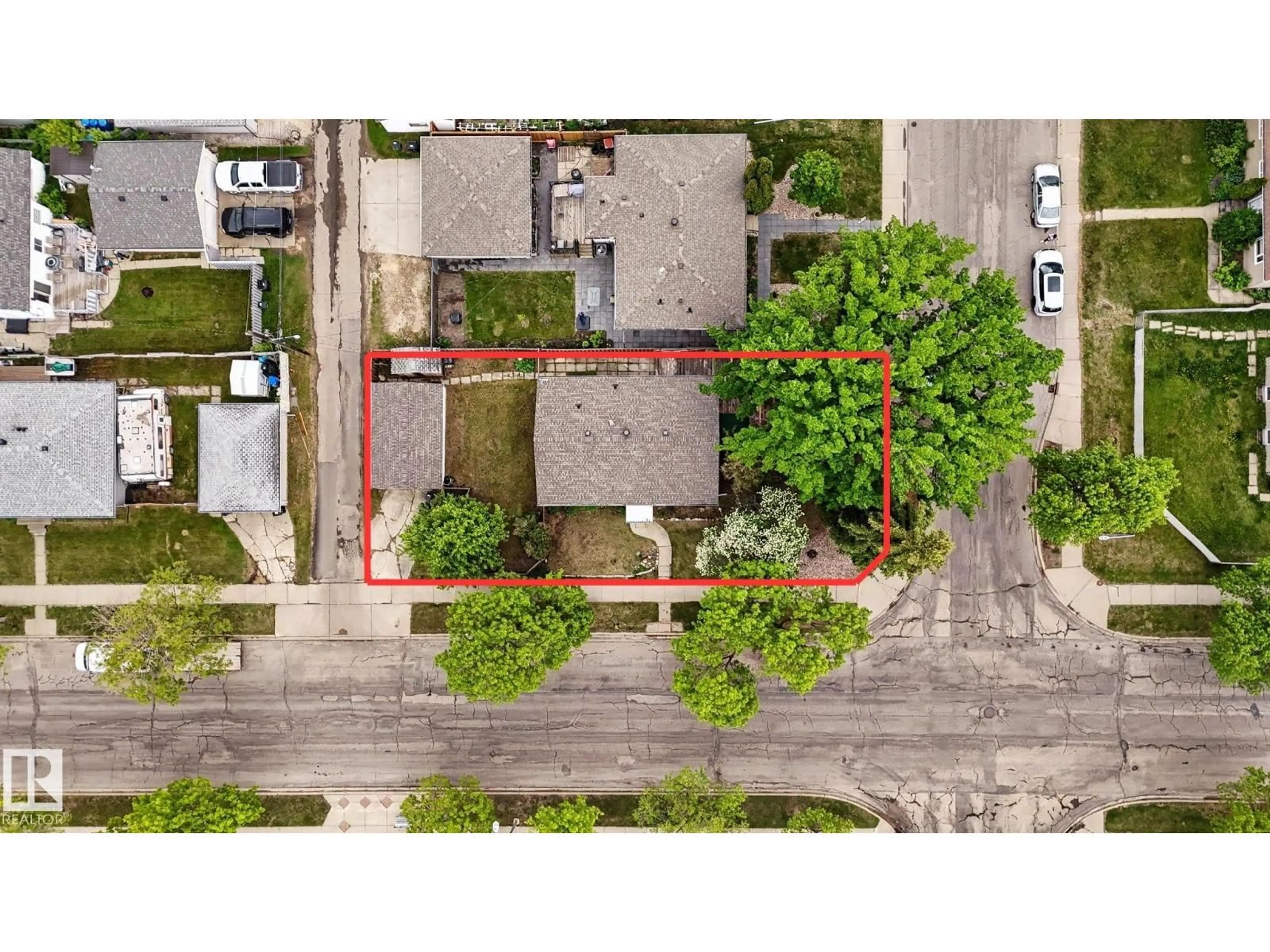 A pic from outside/outdoor area/front of a property/back of a property/a pic from drone, street for NW - 10731 163 ST, Edmonton Alberta T5P3P5