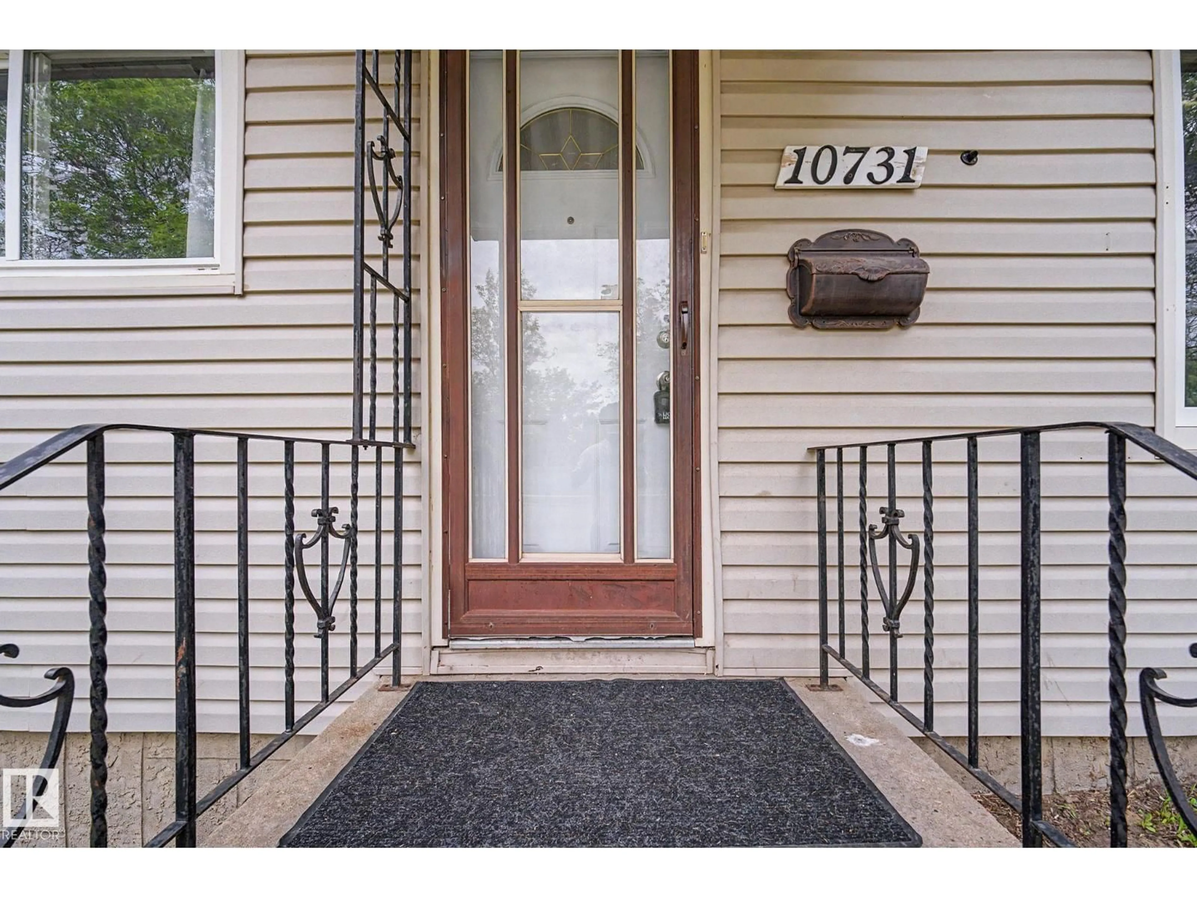 Indoor entryway for NW - 10731 163 ST, Edmonton Alberta T5P3P5