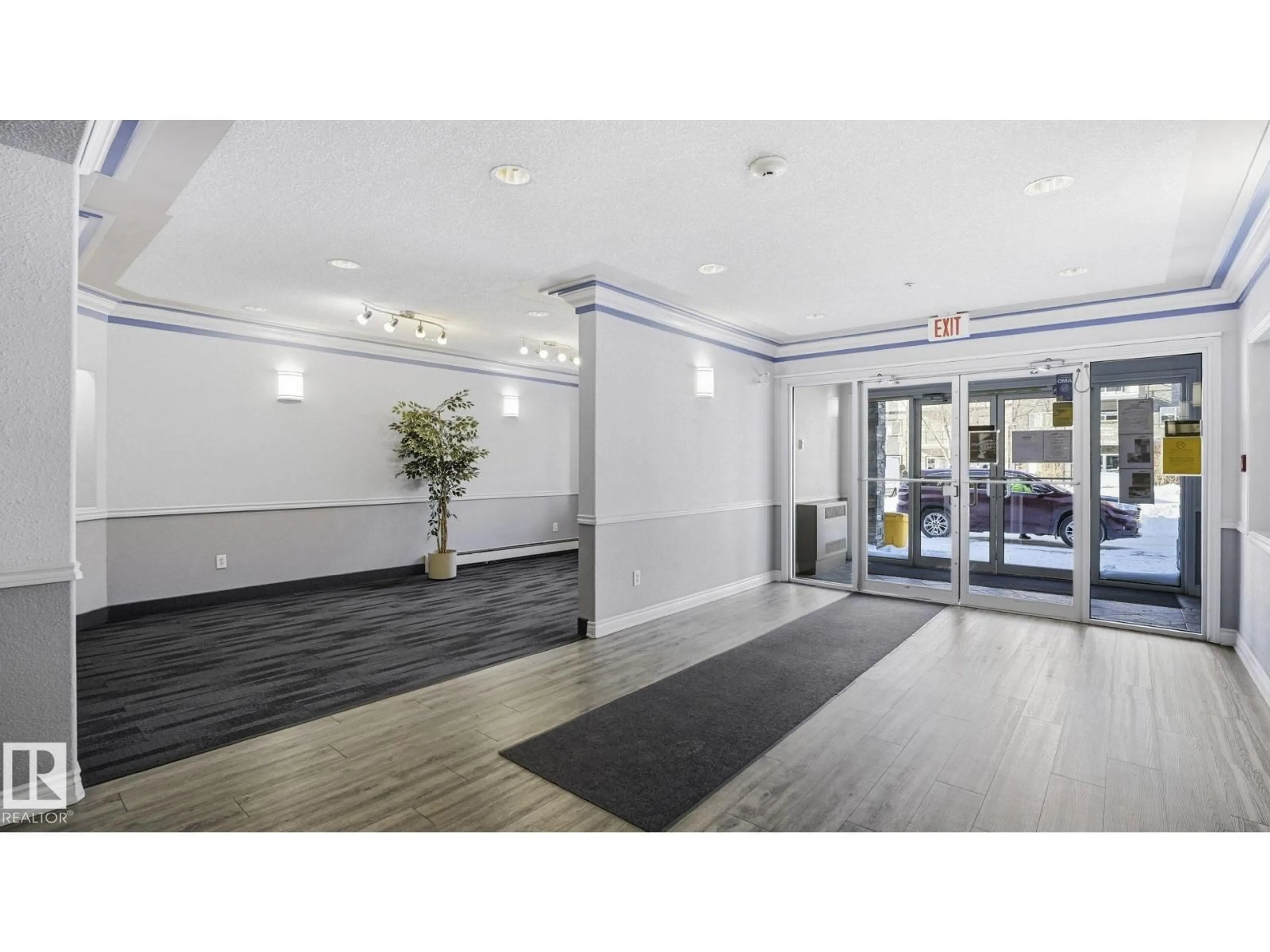 Indoor foyer for #303 - 1204 156 ST NW, Edmonton Alberta T6R0R6