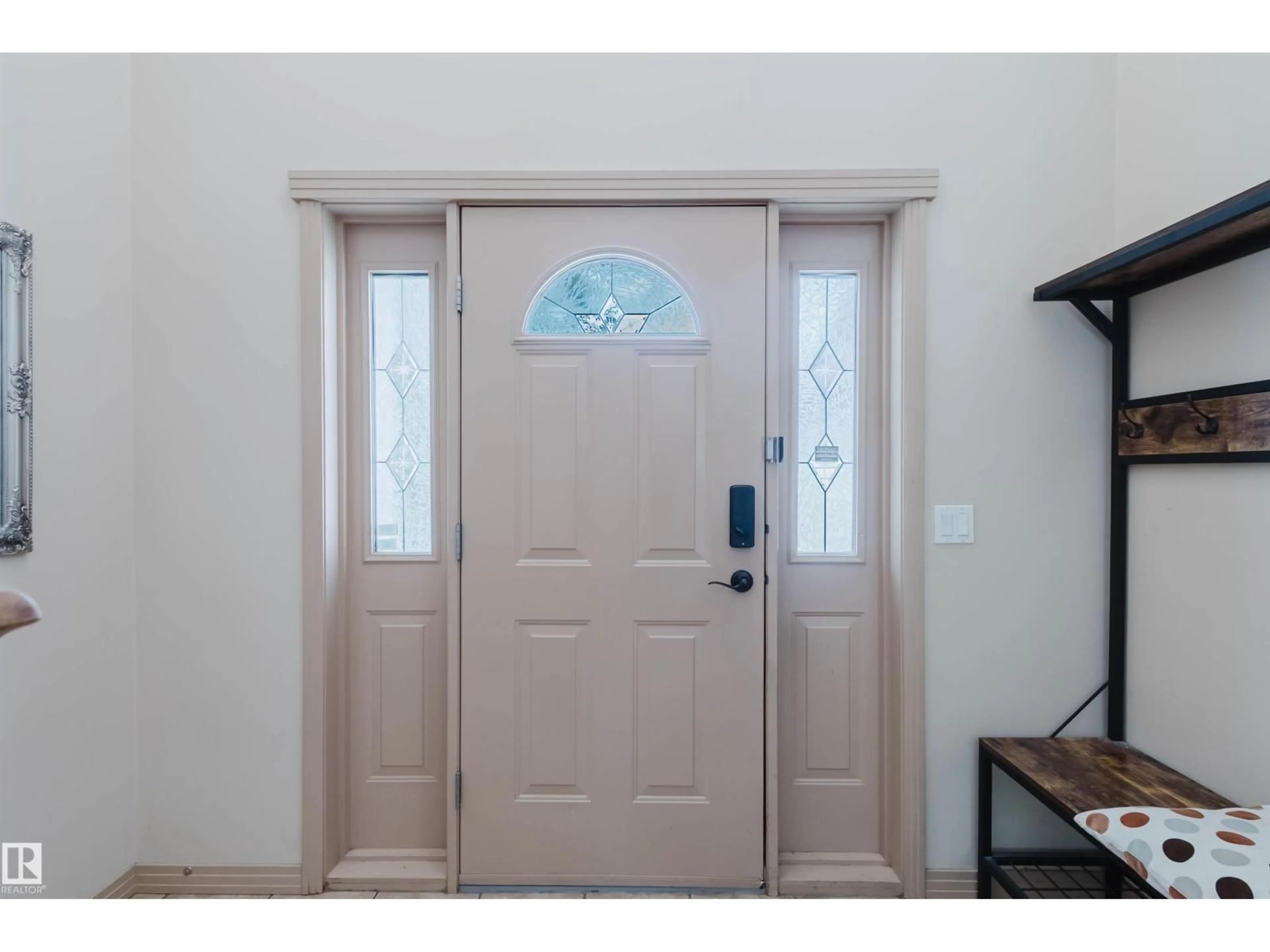Indoor entryway for 2236 GARNETT CT, Edmonton Alberta T5T6S6