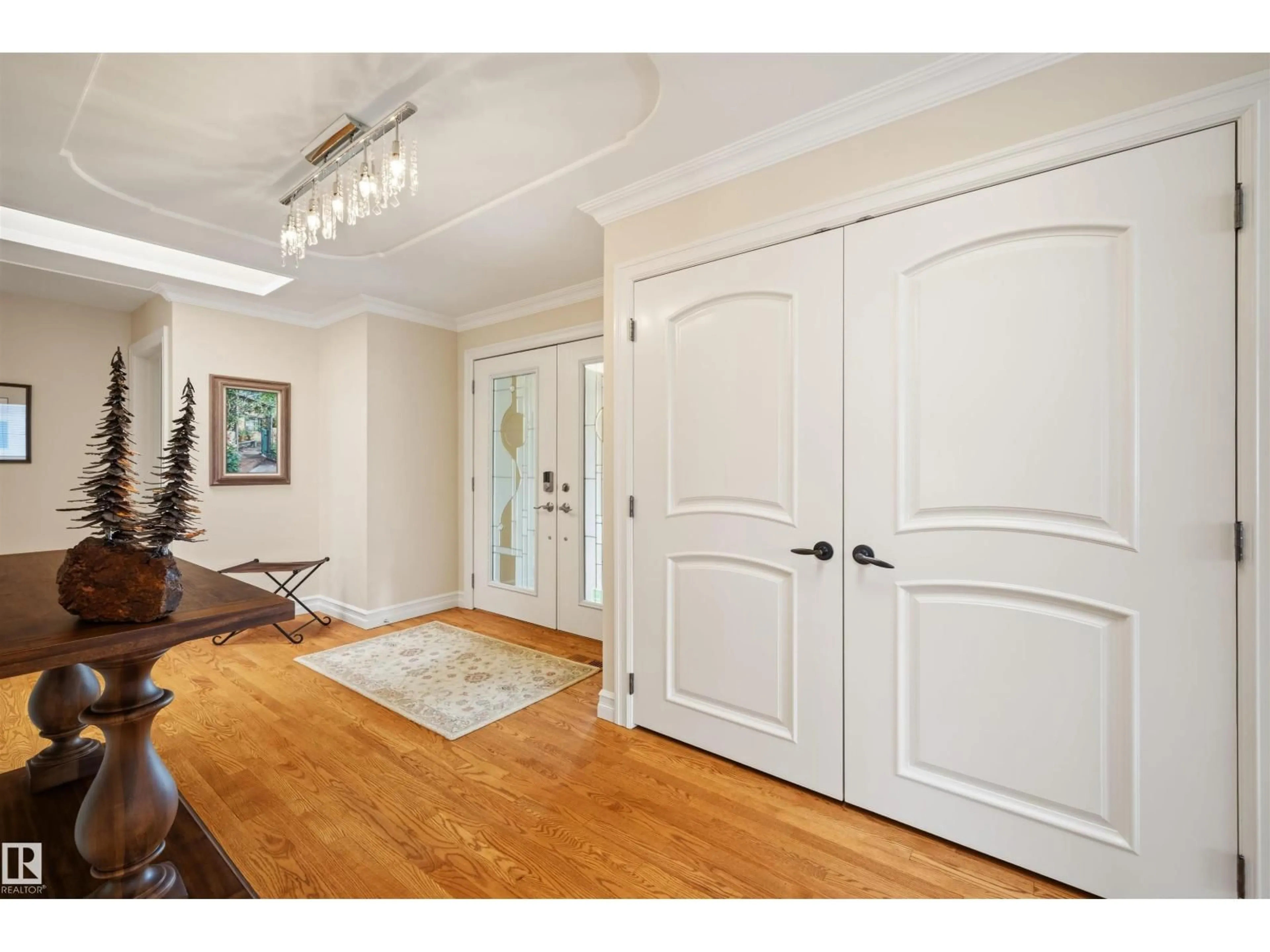 Indoor entryway for 111 FAIRWAY DR, Edmonton Alberta T6J2C2
