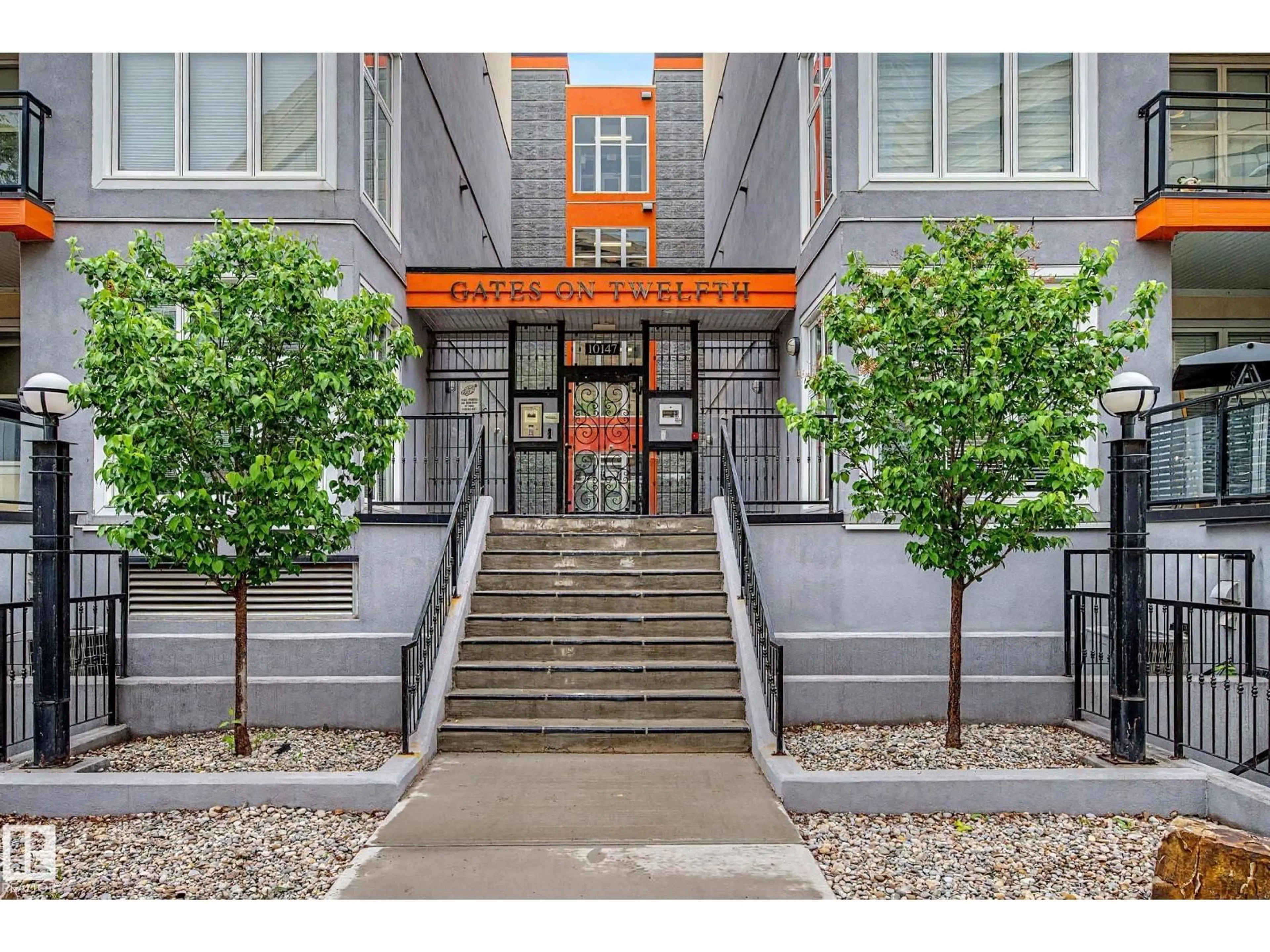 Indoor entryway for #201 - 10147 112 ST, Edmonton Alberta T5K1M1