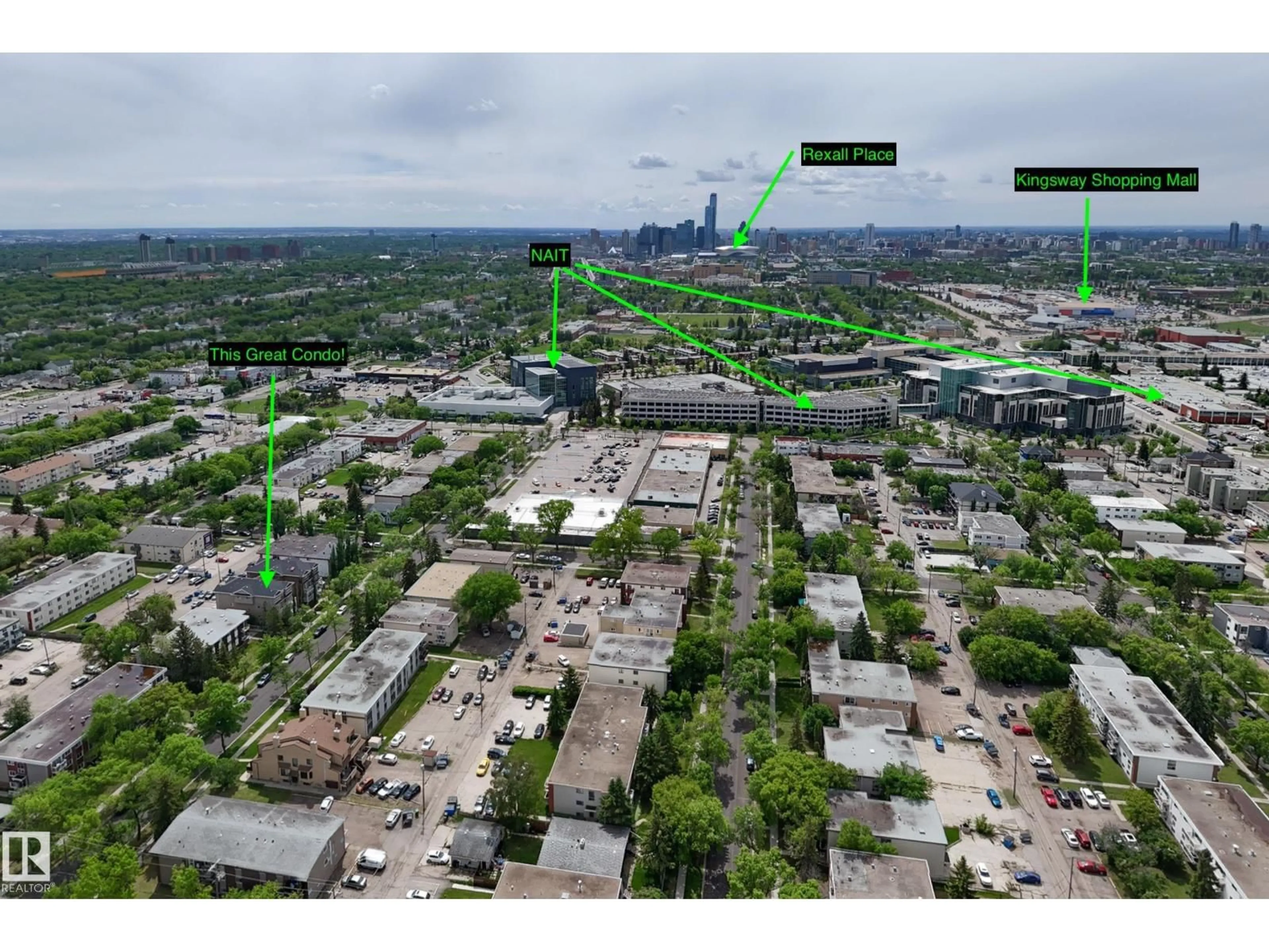 A pic from outside/outdoor area/front of a property/back of a property/a pic from drone, street for 6 - 11917 103 ST, Edmonton Alberta T5G2J4