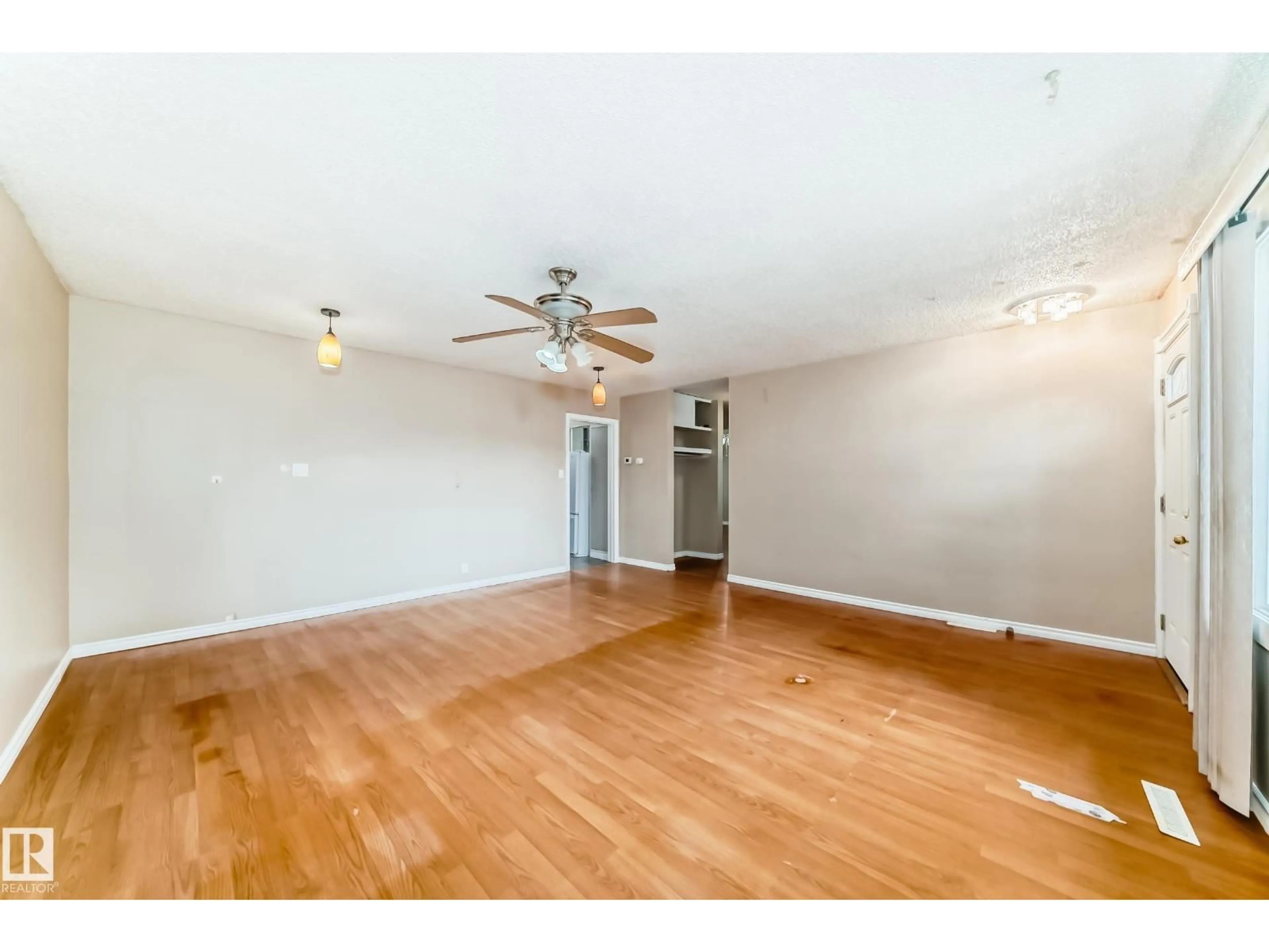 A pic of a room for 13215 132 AV, Edmonton Alberta T5L3R4