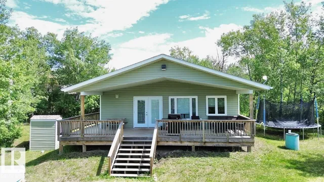 4 KAYLEE CRESCENT, Rural Stettler County 2