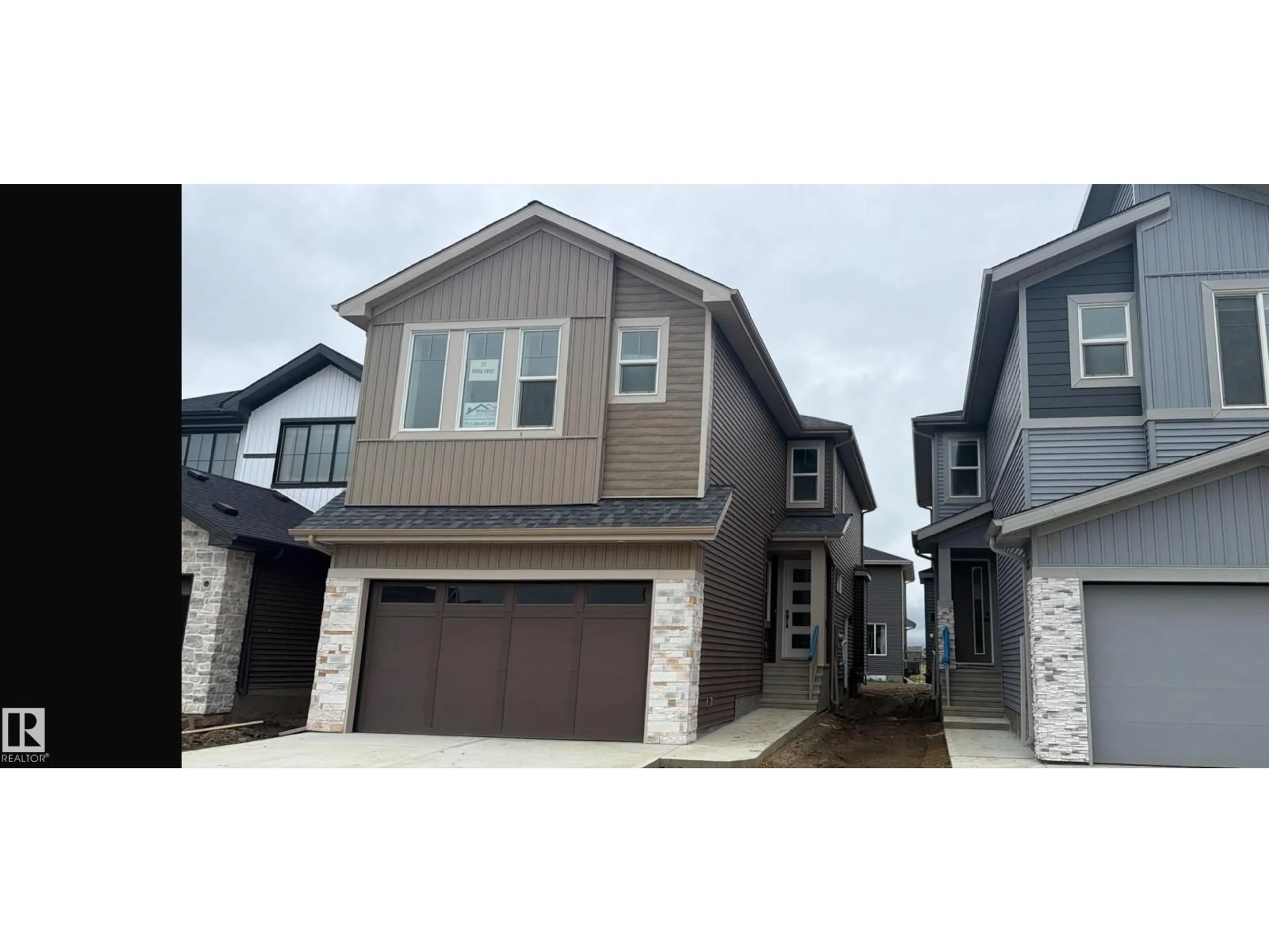 Home with vinyl exterior material, street for 21 ROSA CR, St. Albert Alberta T8N7Y4