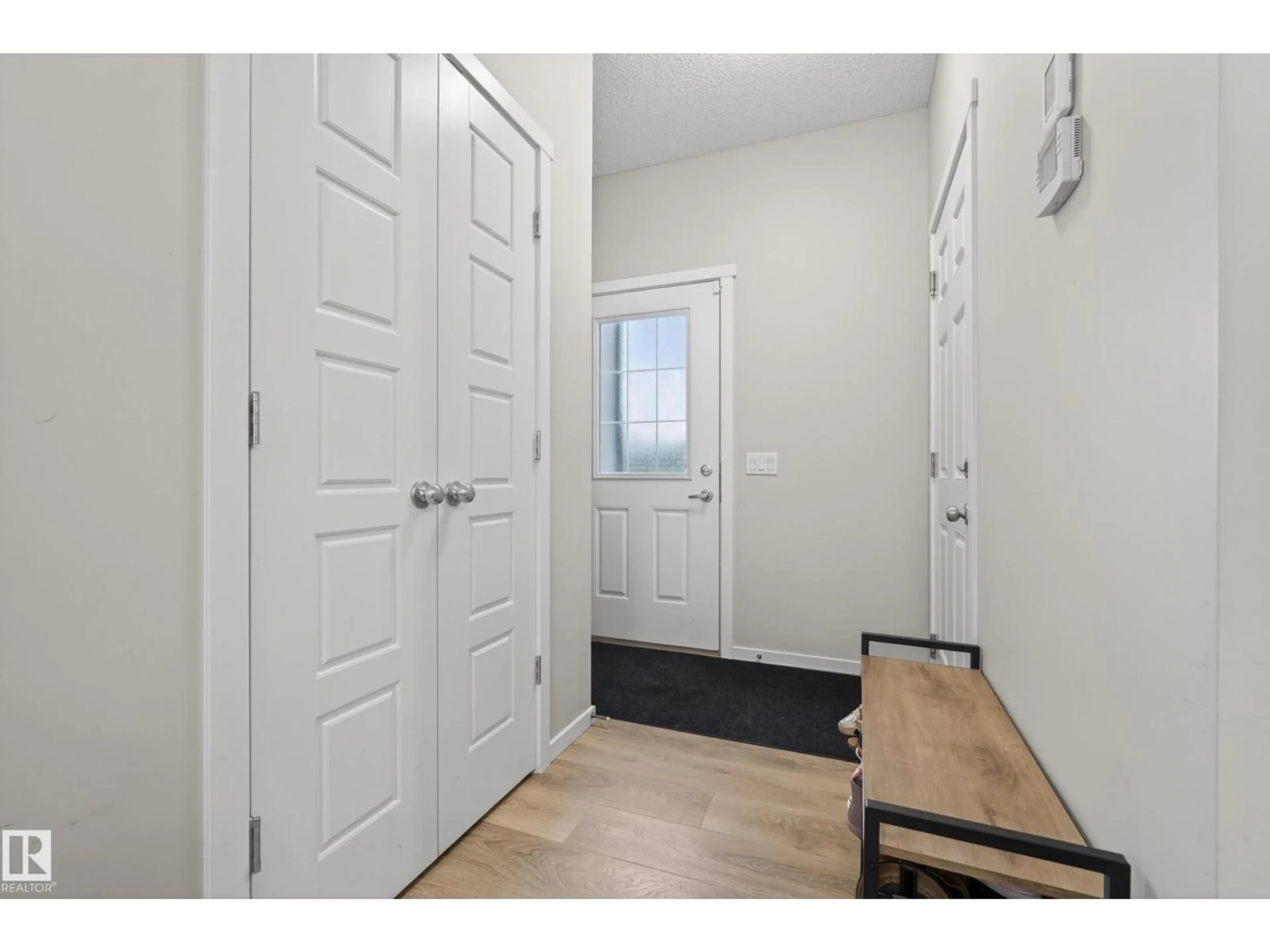 Indoor entryway for 70 JAMES CR, St. Albert Alberta T8N7S5