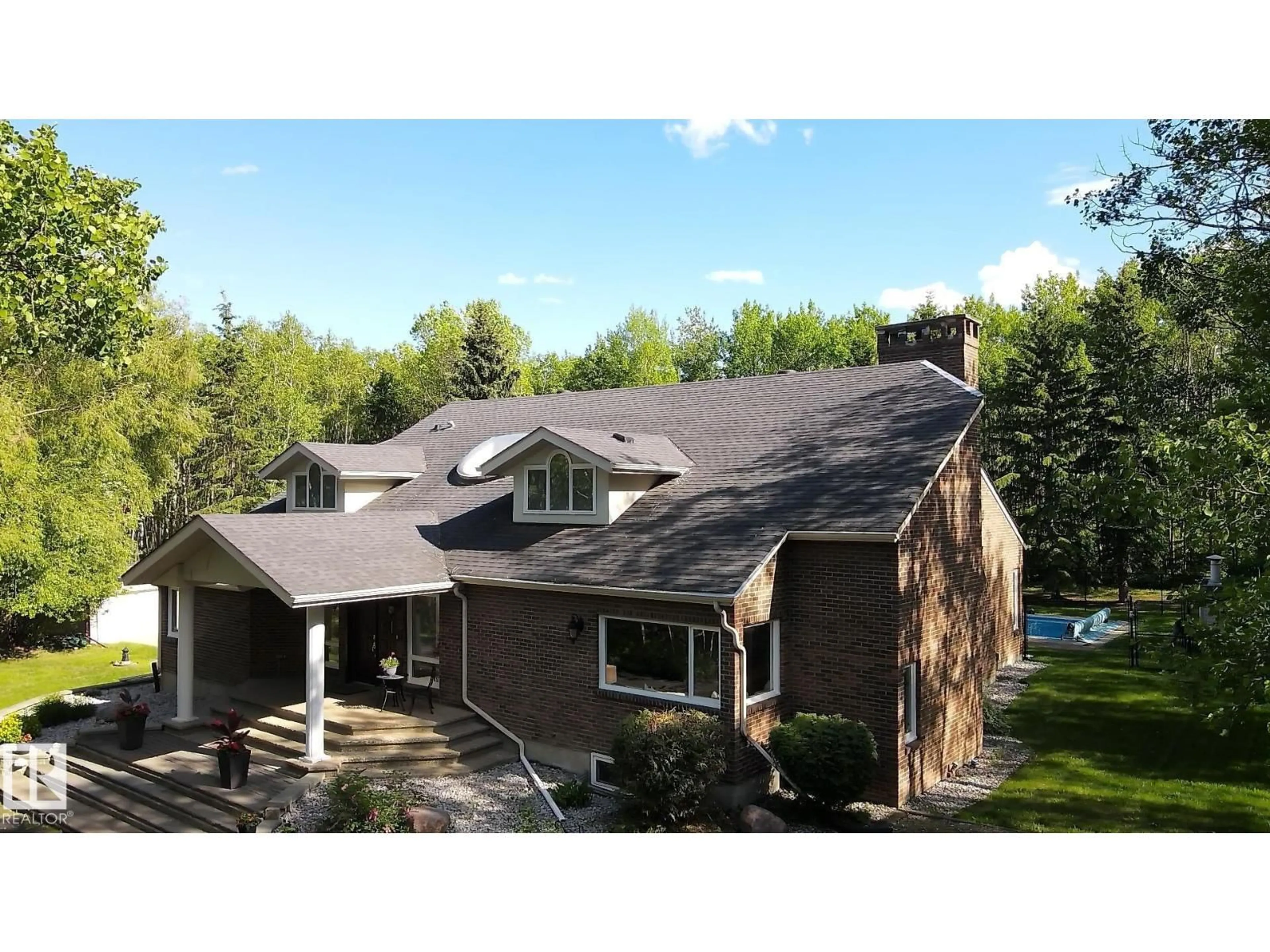 Home with vinyl exterior material, unknown for 52319 - 85 RGE ROAD 231, Rural Strathcona County Alberta T8B1A8