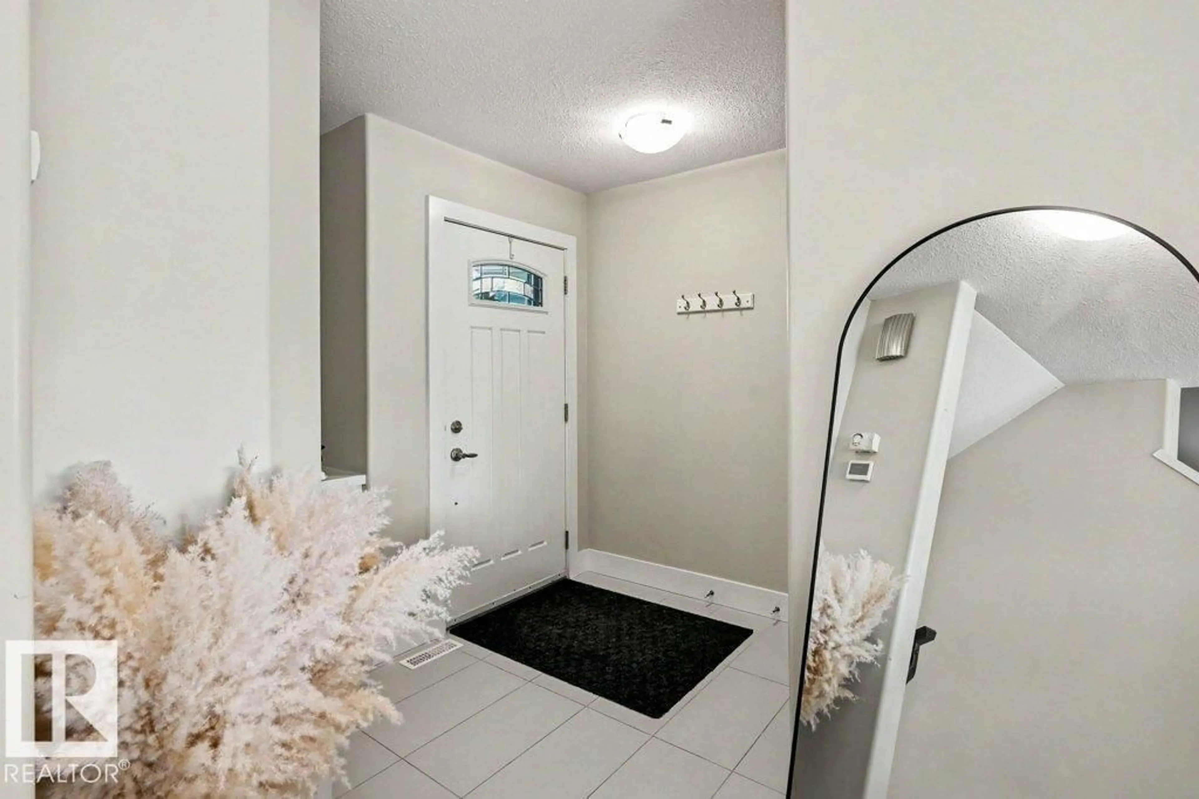 Indoor entryway for 23 MCLEAN, Leduc Alberta T9E1A3
