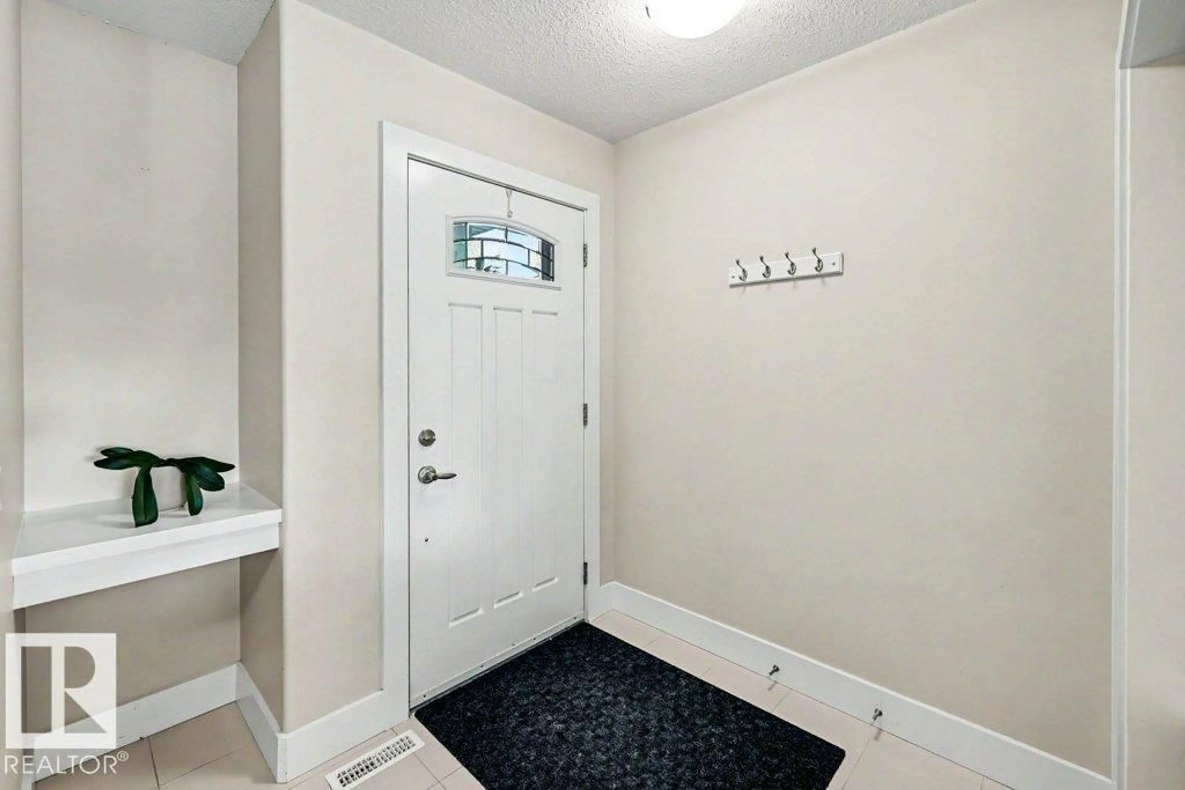 Indoor entryway for 23 MCLEAN, Leduc Alberta T9E1A3