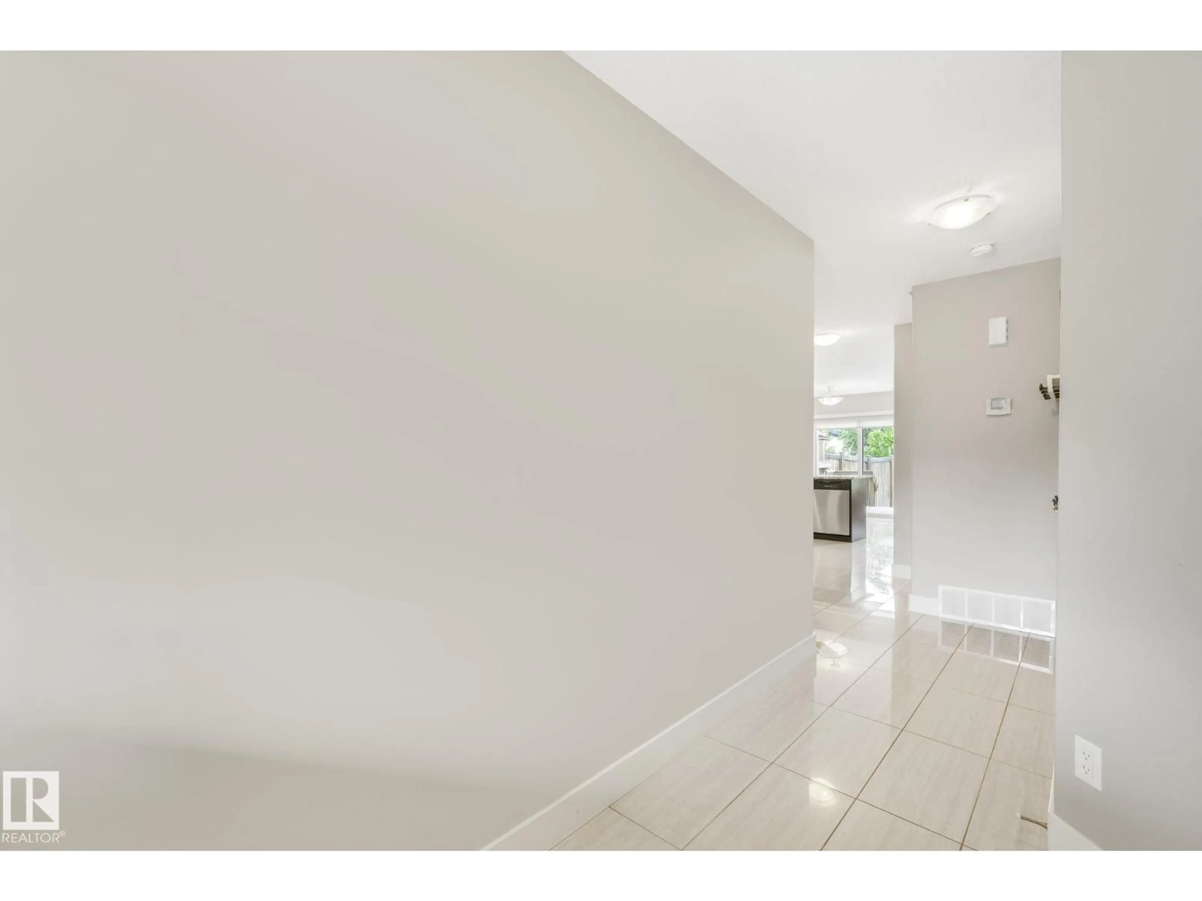 Indoor foyer for 5970 167C AV, Edmonton Alberta T5Y0W4
