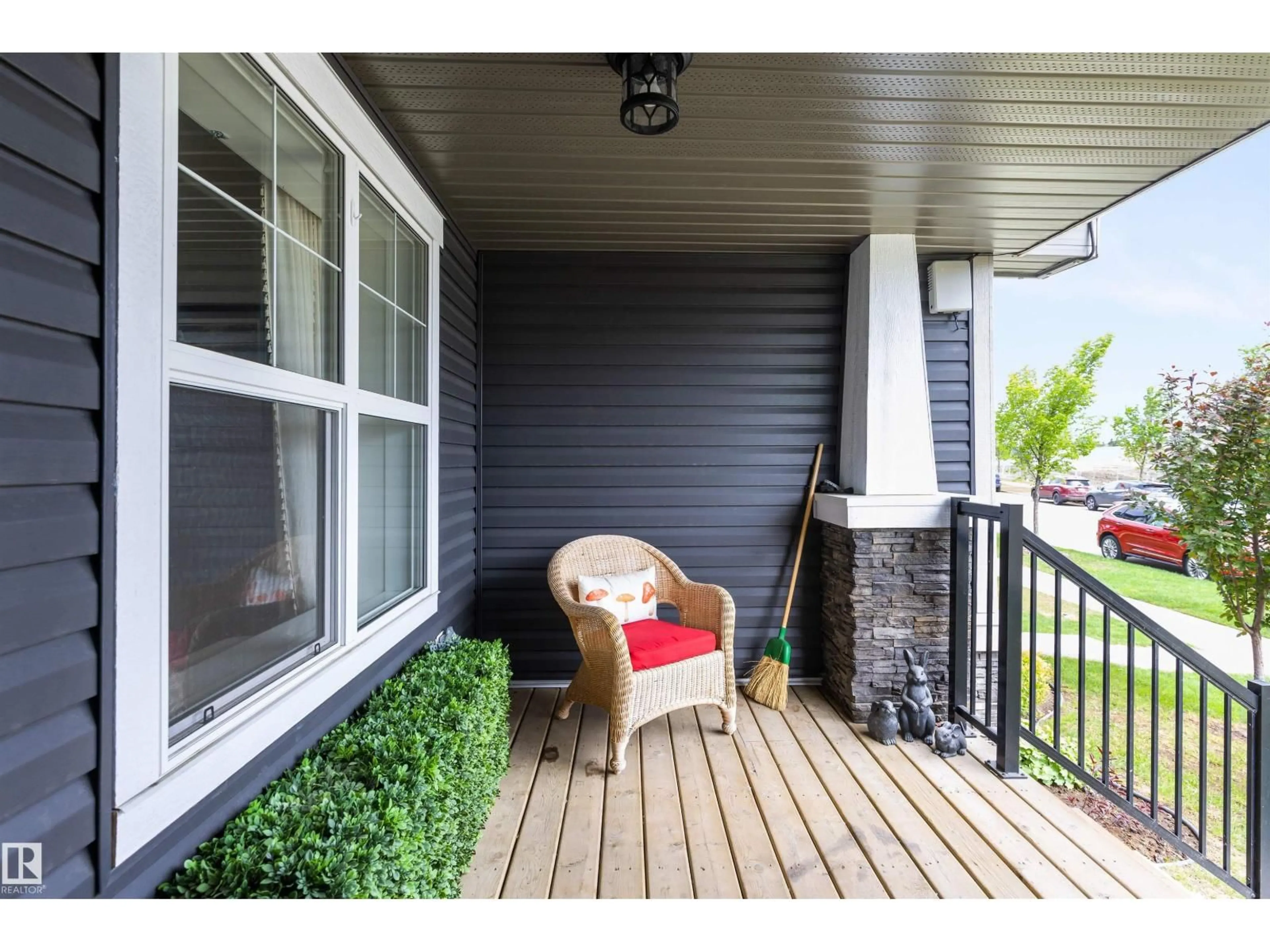 Unknown for 217 GRIESBACH RD, Edmonton Alberta T5E6S5