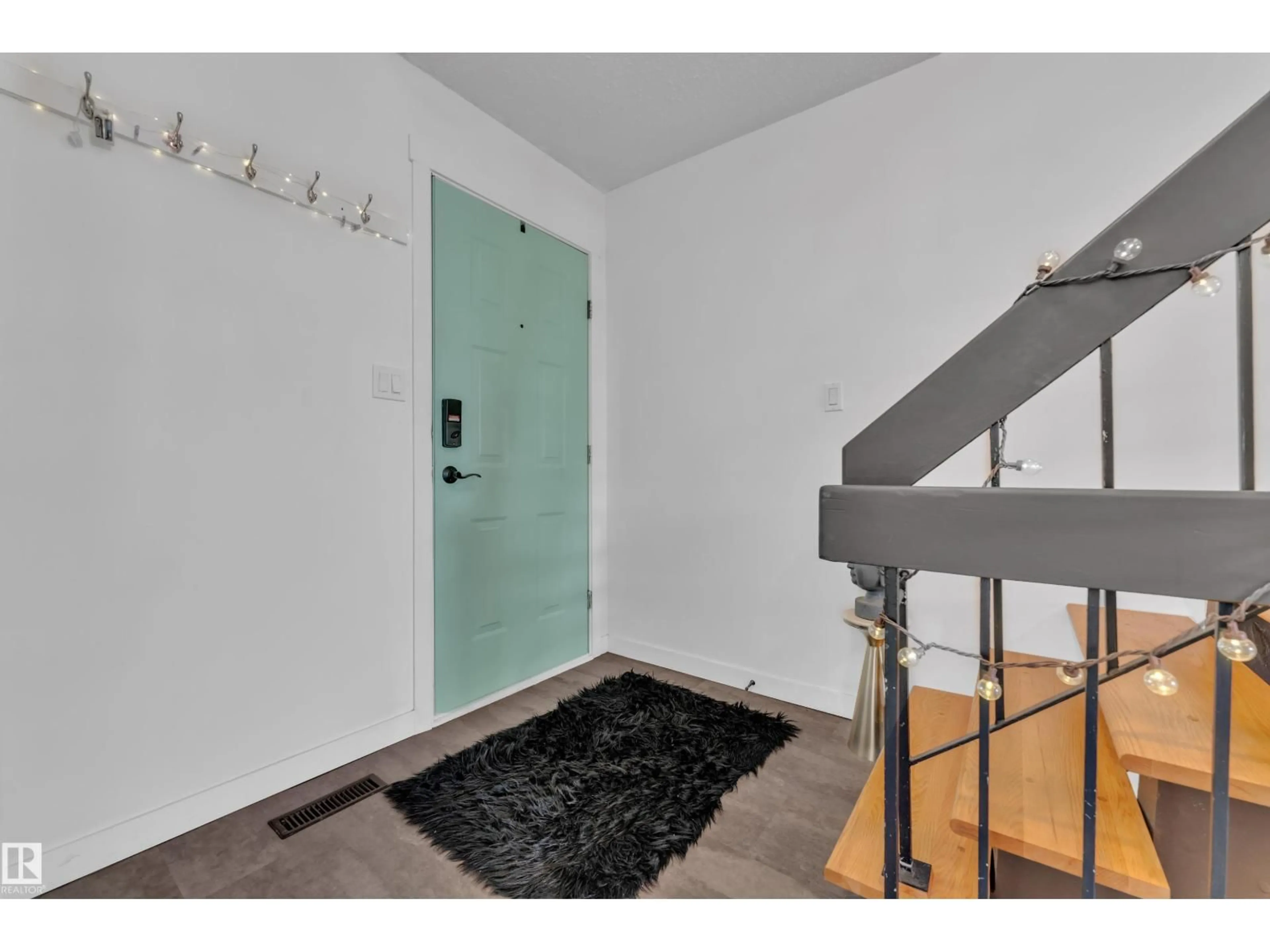 Indoor entryway for 3217 132A AV, Edmonton Alberta T5A4K4