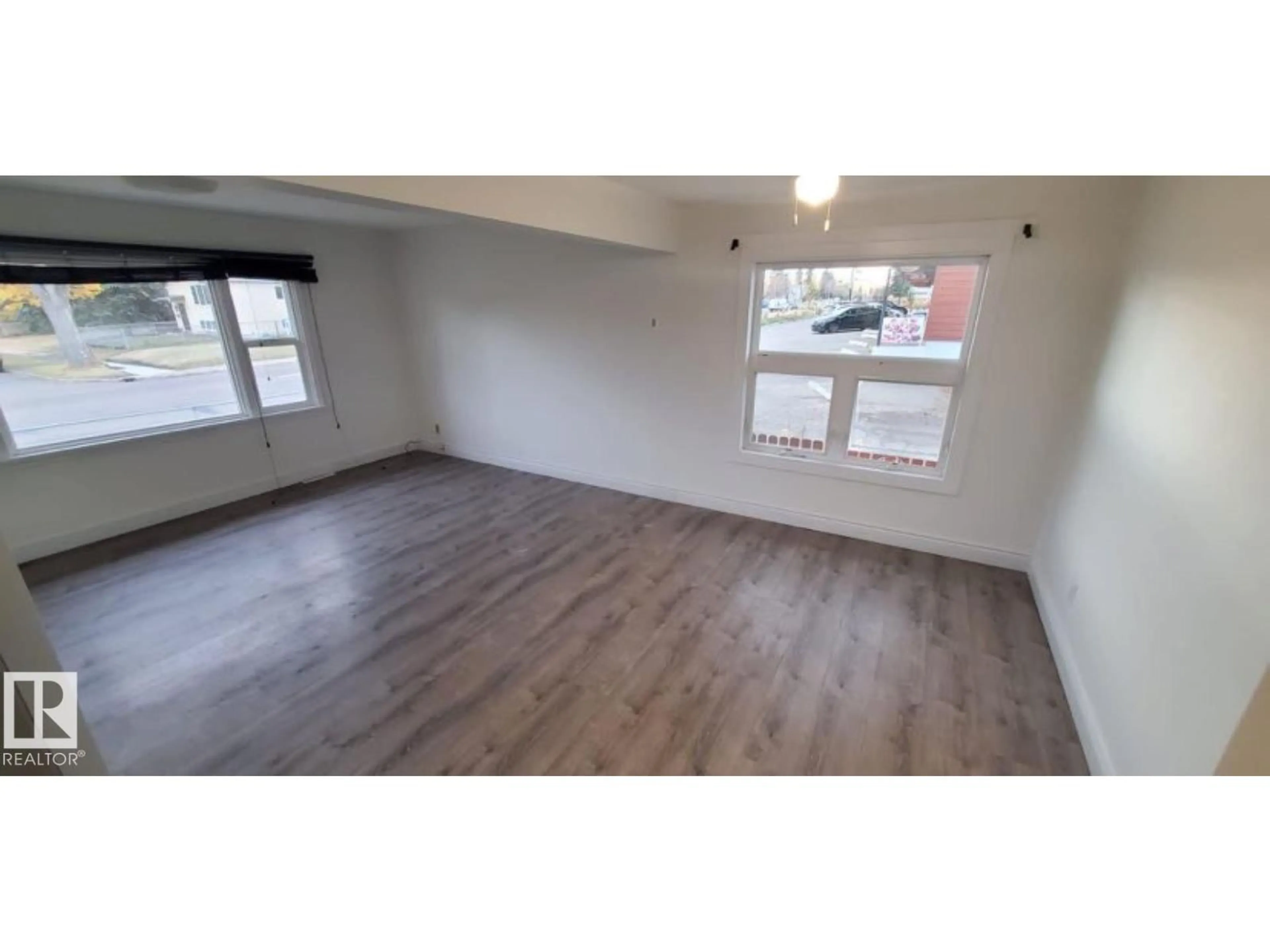 A pic of a room for 6422 132 AV, Edmonton Alberta T6V1T4